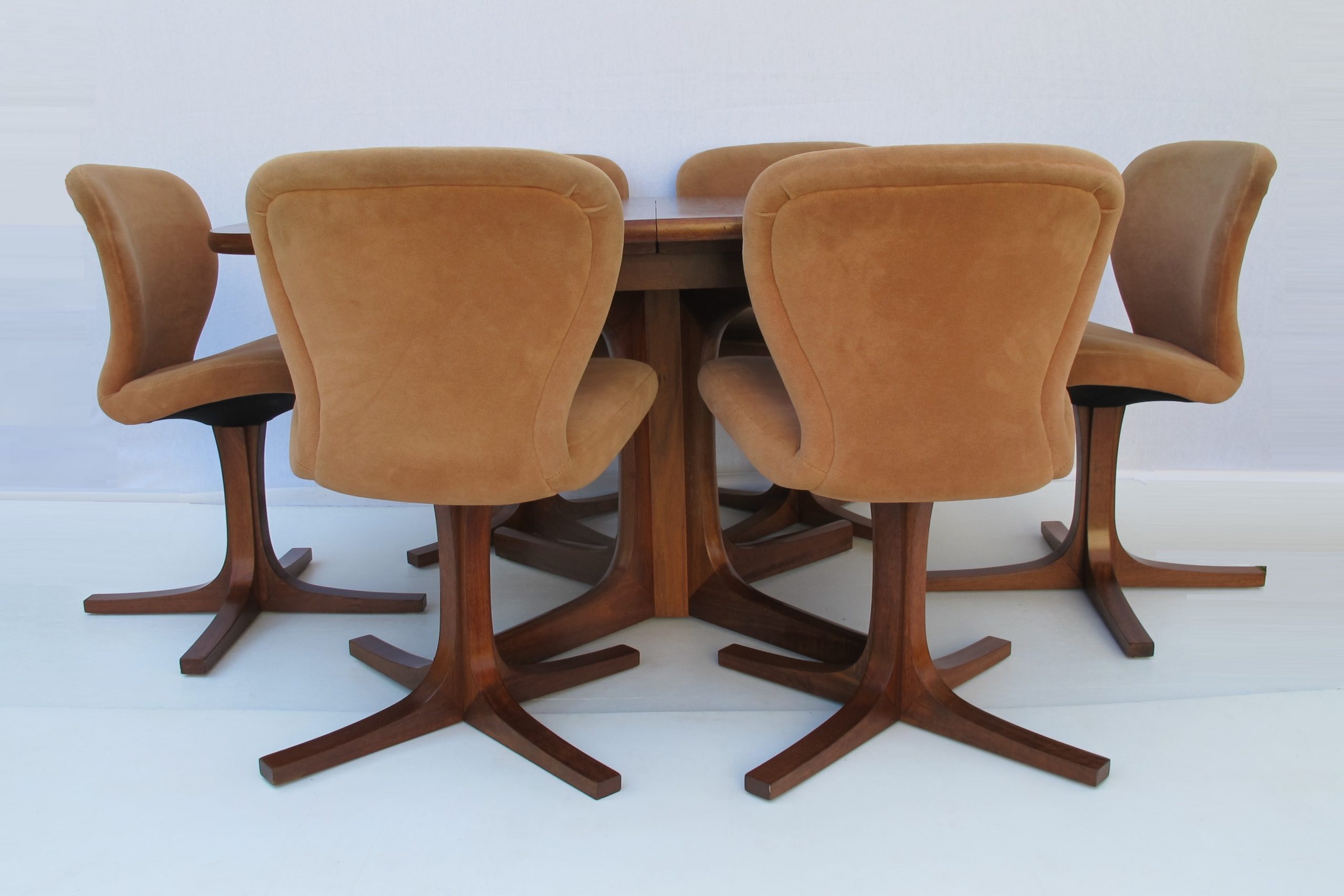6-vintage-catt-furniture-dining-chairs-Australian-Jarrah-Parker-era-Arne-Jacobsen-style (3)