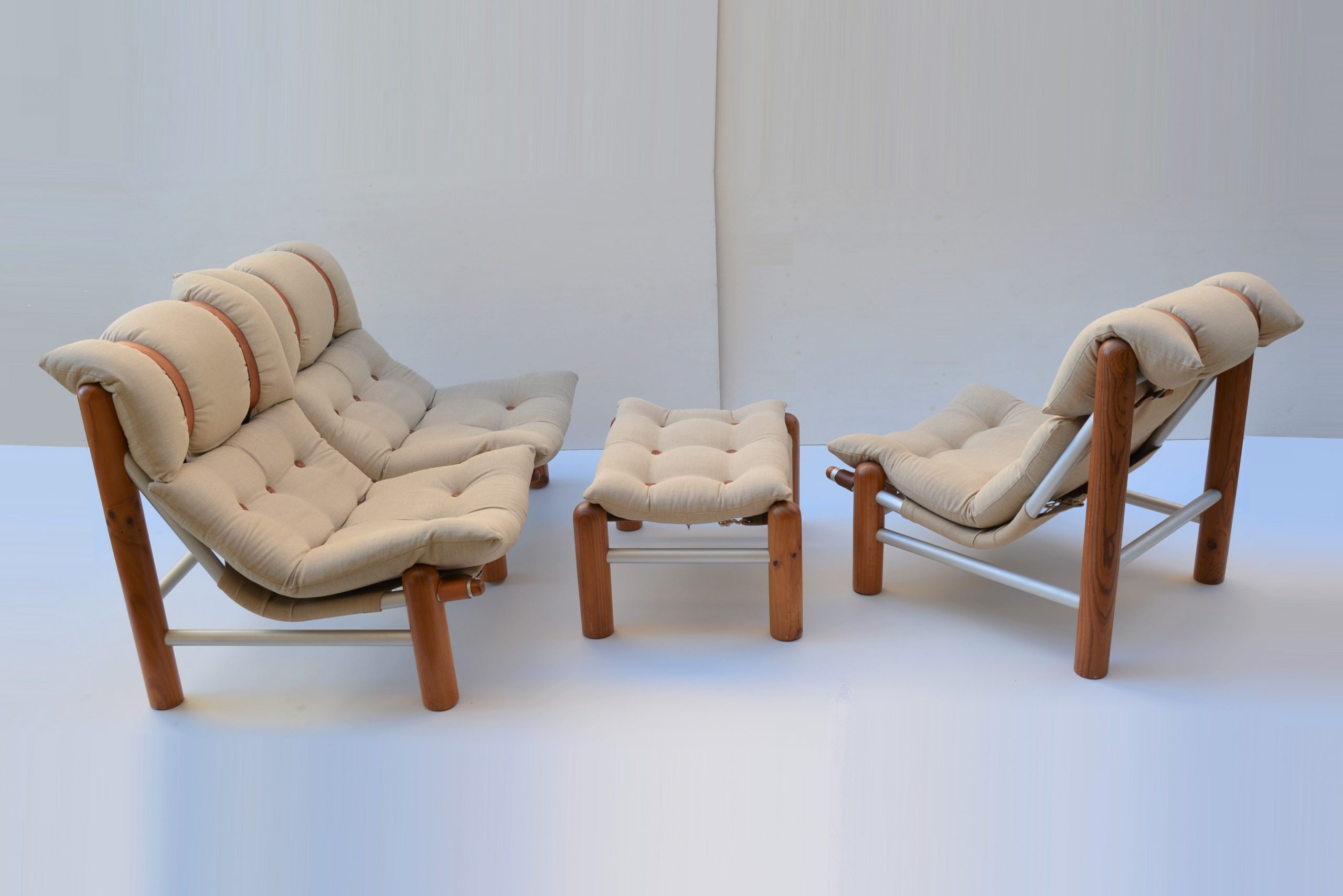 robert-dunlop-campaign-squatters-chair-footstool-danish-scandinavian-designer-chair (2)