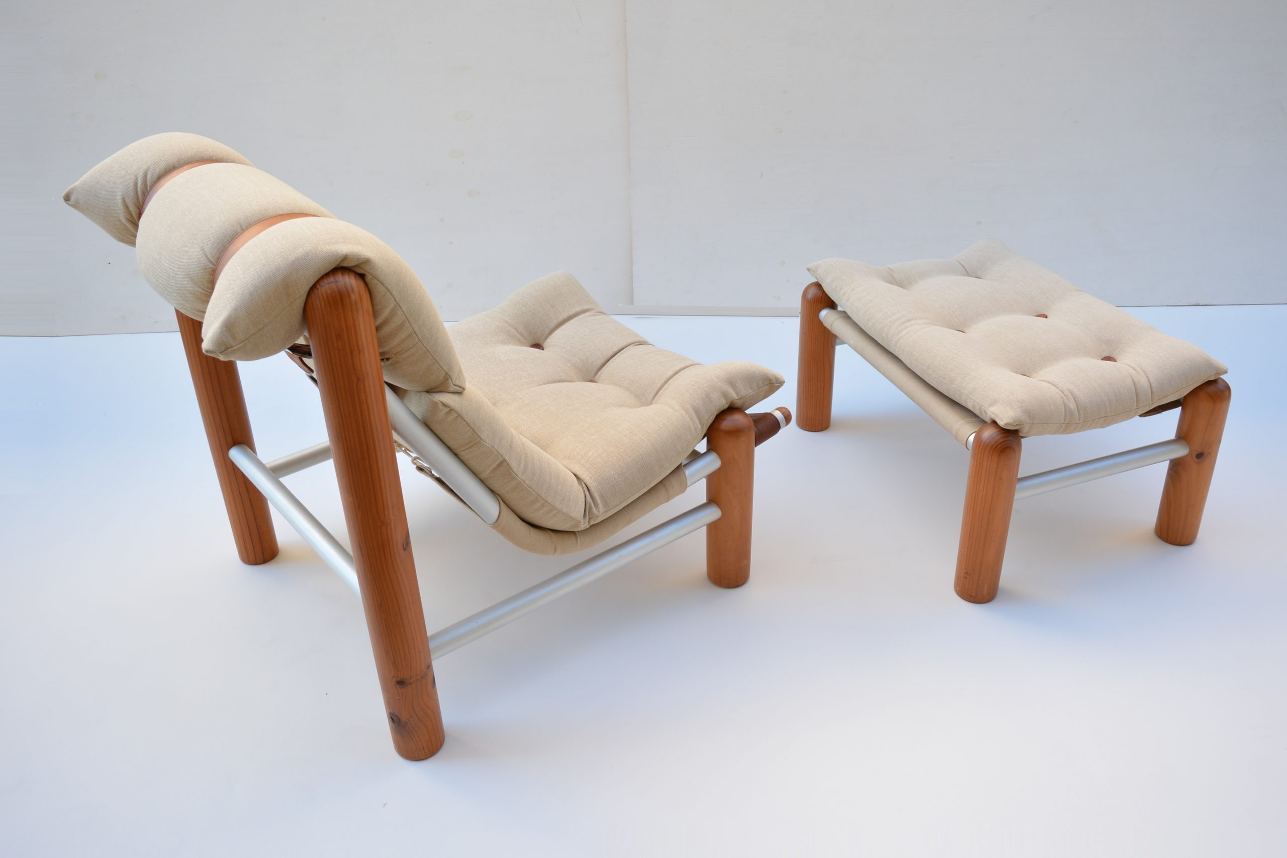 robert-dunlop-campaign-squatters-chair-footstool-danish-scandinavian-designer-chair (4)