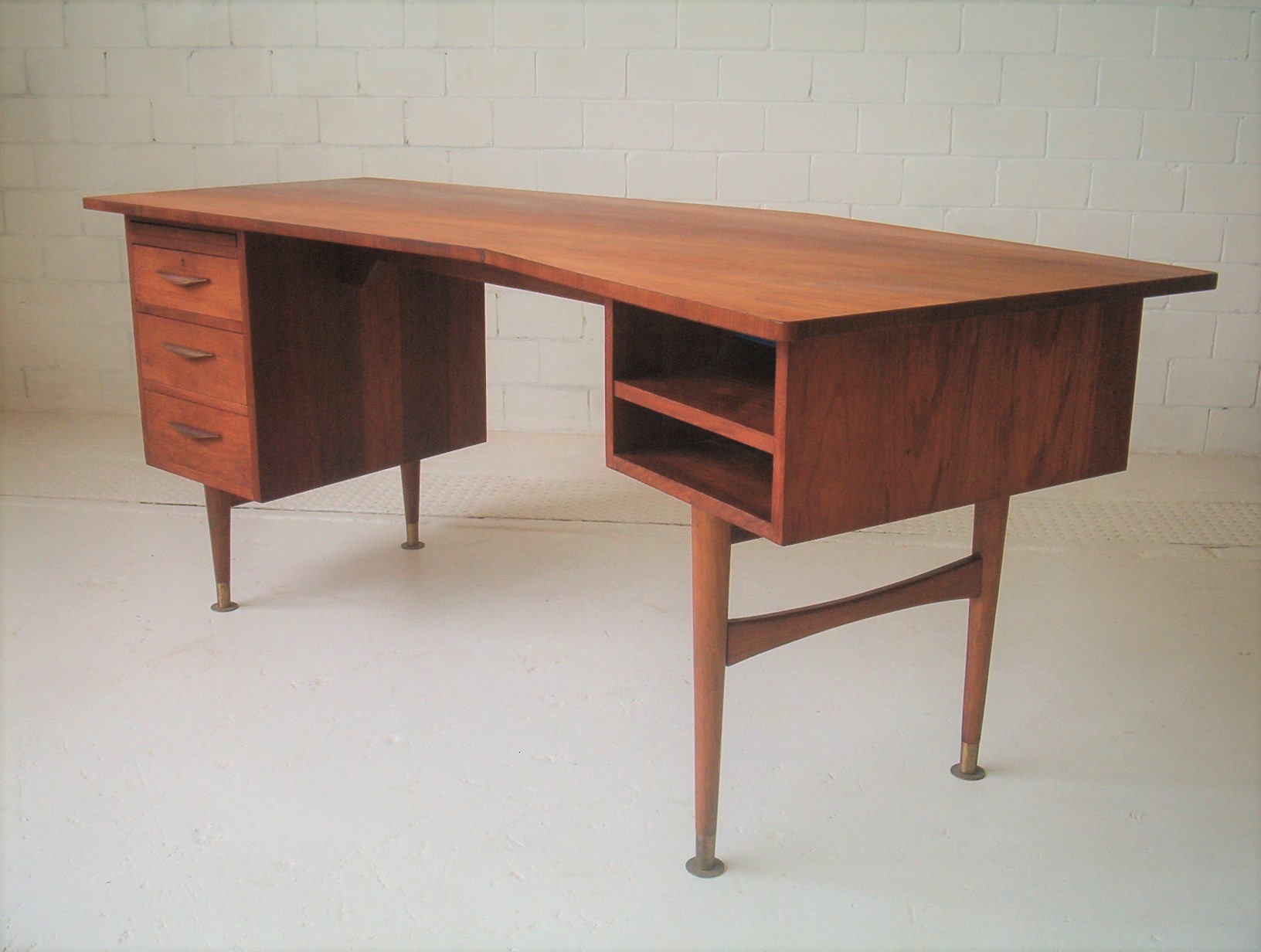 Rudowski-dario-zoureff-krimper-rosando-brothers-desk-writing-table-vintage-parker-era-9