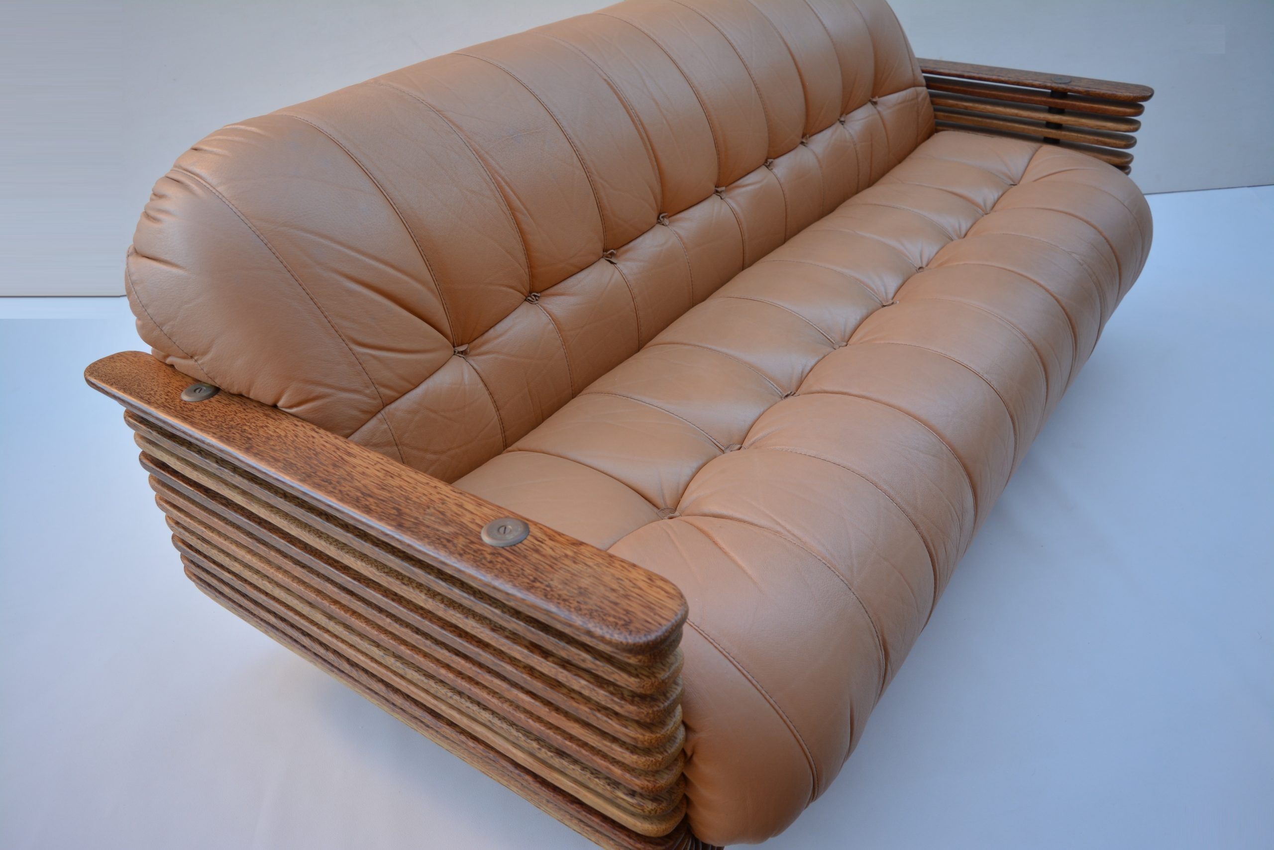 pacific-green-furniture-rare-lounge-chairs-sofa-suite-leather-5