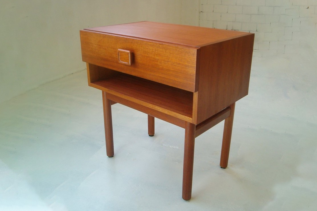 parker-bedside-cabinet-furniture-vintage-retro-table-bedroom-side