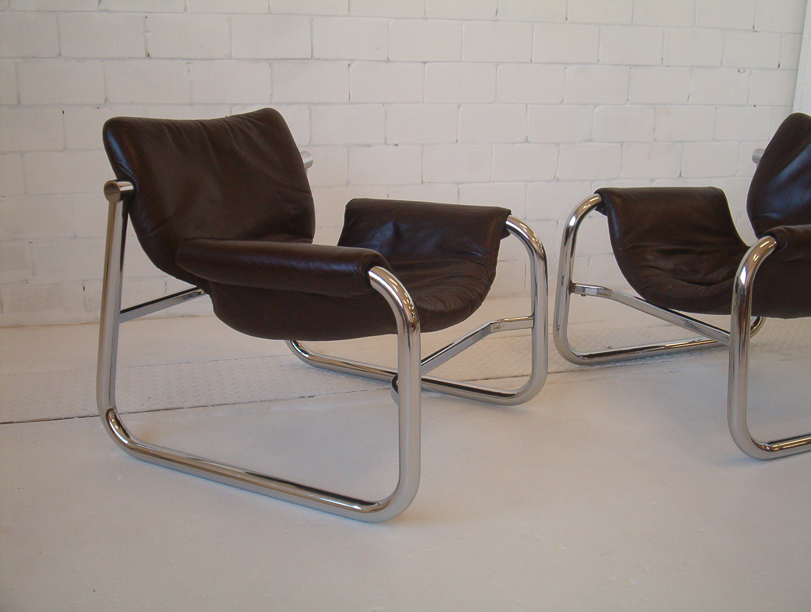 pair-arkana-leather-chairs-maurice-burke-vintage-used-b&b-italia-era-2