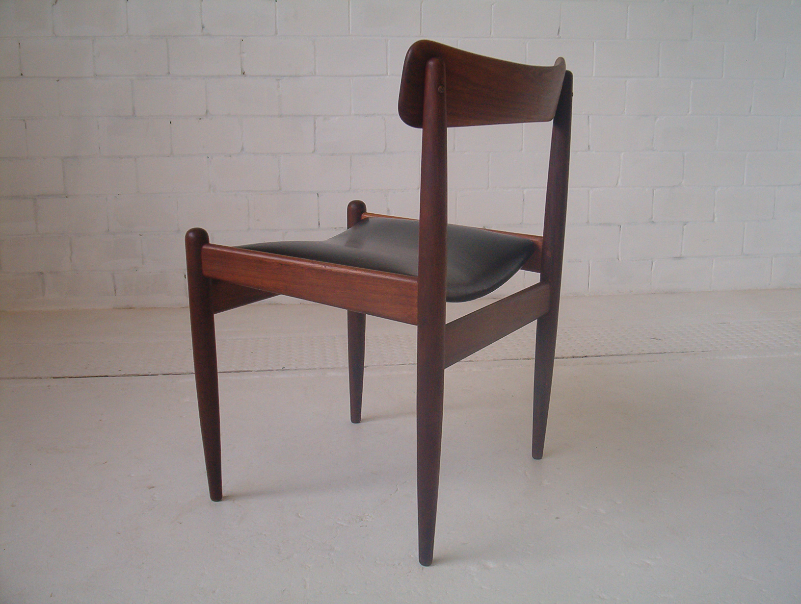 parker-vintage-railback-chairs-dining-danish-6-teak-1960's-fler-era-4