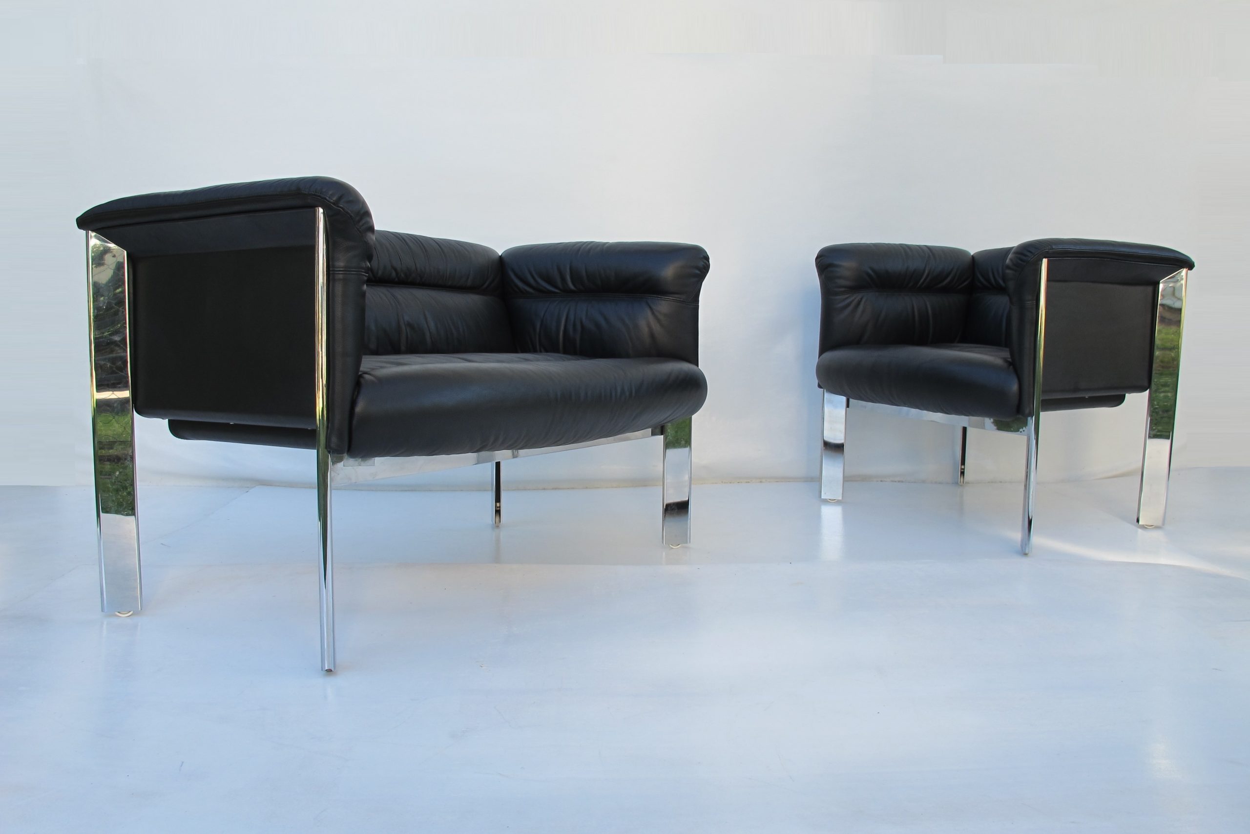 vintage-poltrona-frau-leather-black-1980's-b&b-italia-cassina-era-italian-lounge-sofa-