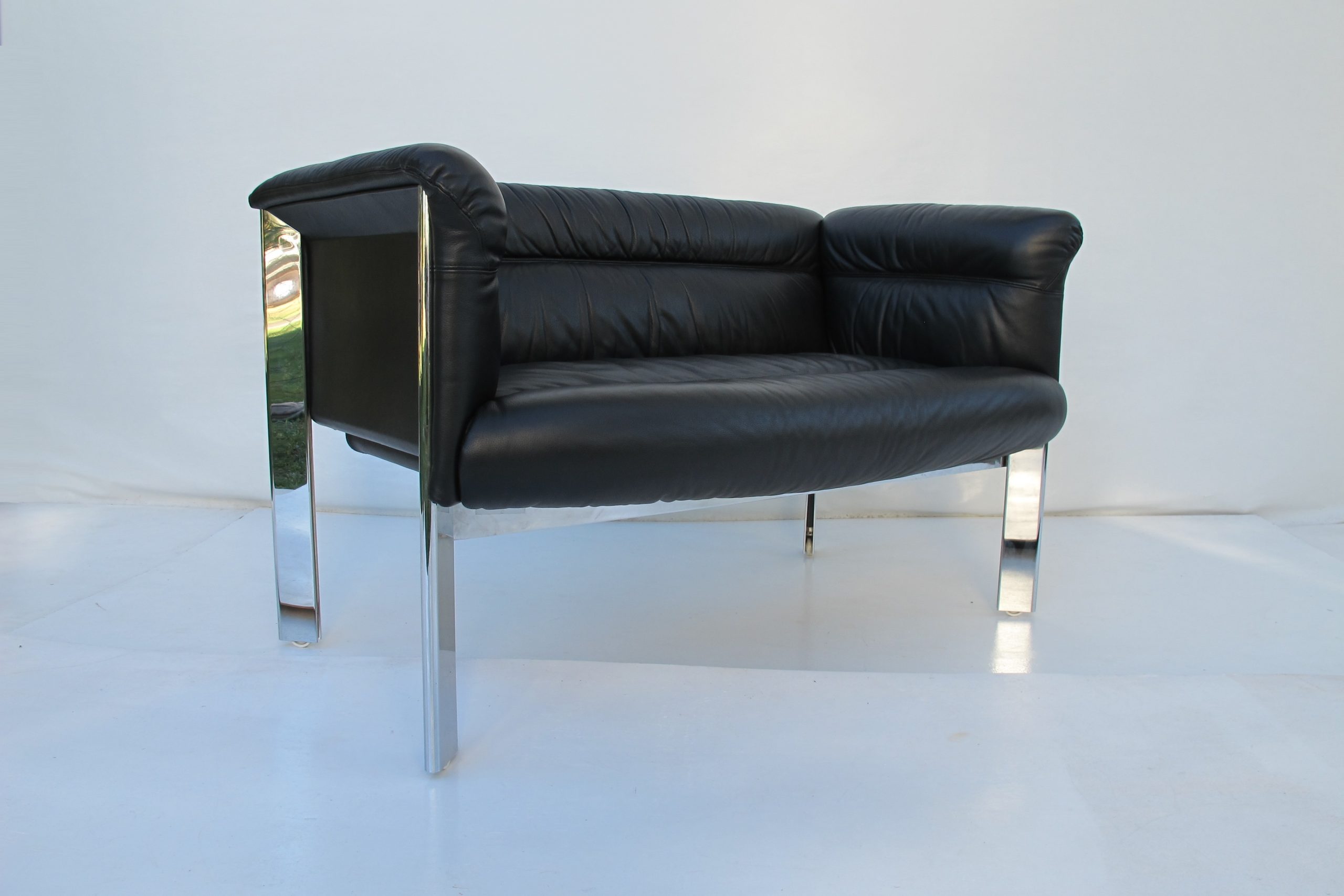 vintage-poltrona-frau-leather-black-1980's-b&b-italia-cassina-era-italian-lounge-sofa-10