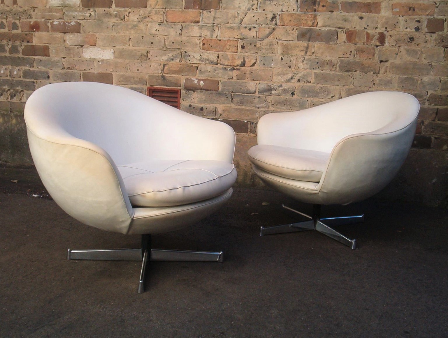 fler-flerotta-swivel-vinyl-chairs-vintage-retro-featherston-era-