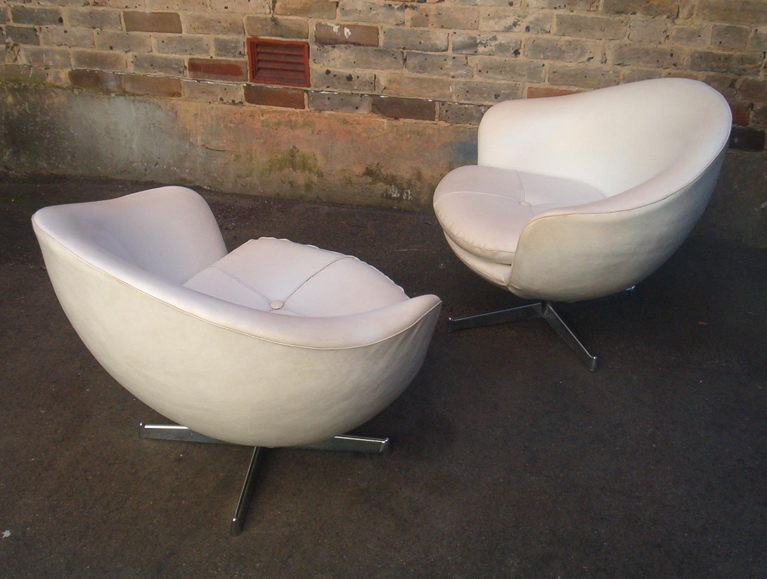 fler-flerotta-swivel-vinyl-chairs-vintage-retro-featherston-era-6