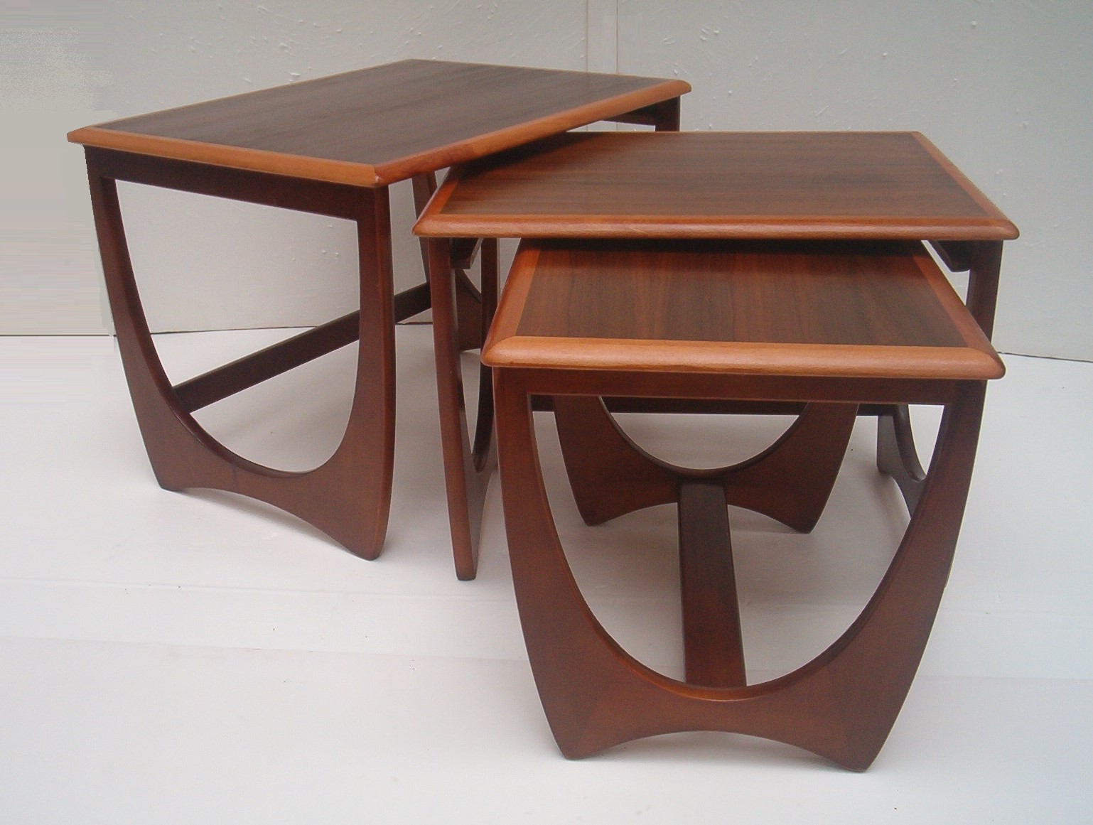 kalmar-vintage-nest-3-side-tables-g-plan-retro-parker-era-1
