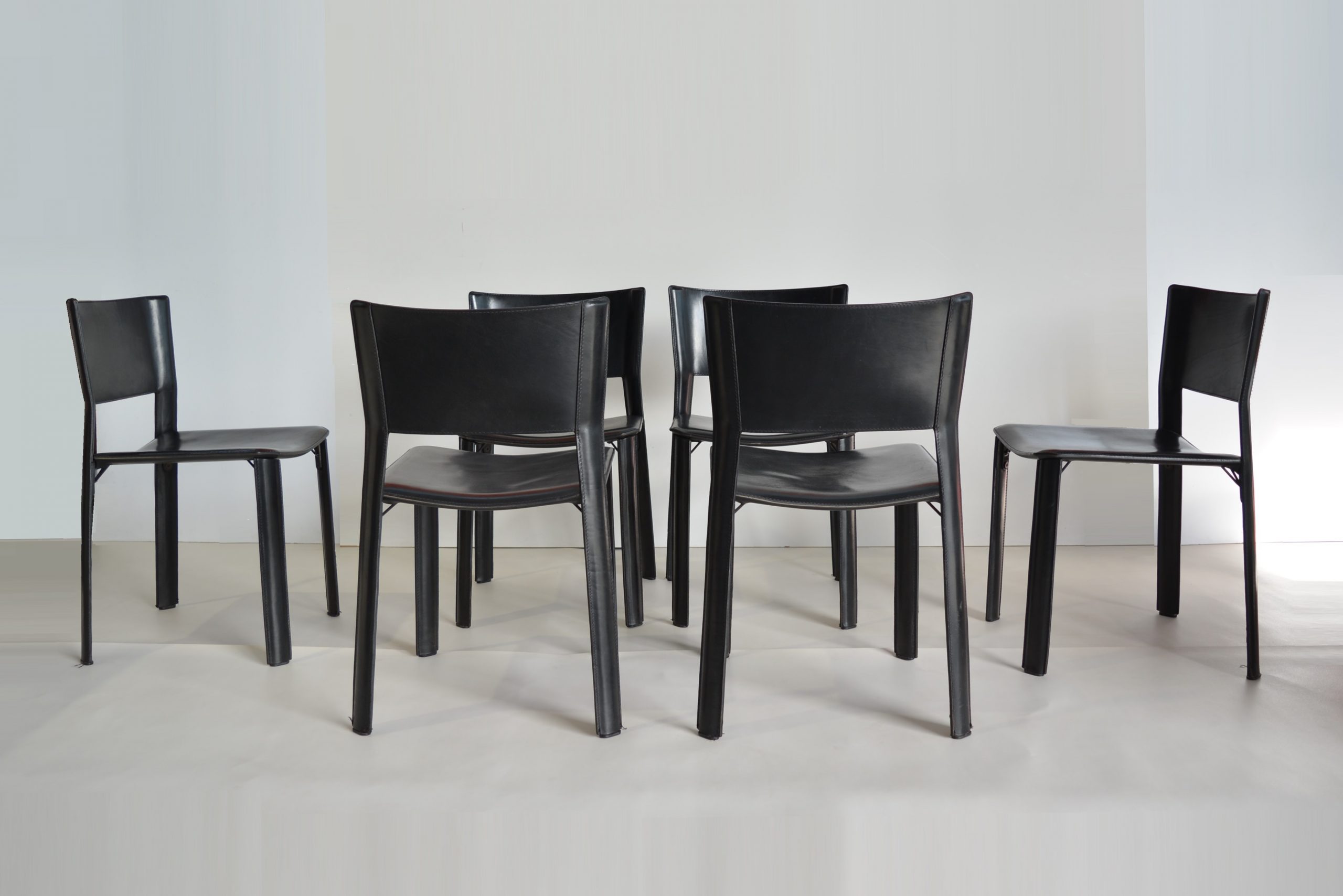 6-black-saddle-leather-fasem-chairs-giancarlo-vegni-cassina-cab-chairs-era (2)