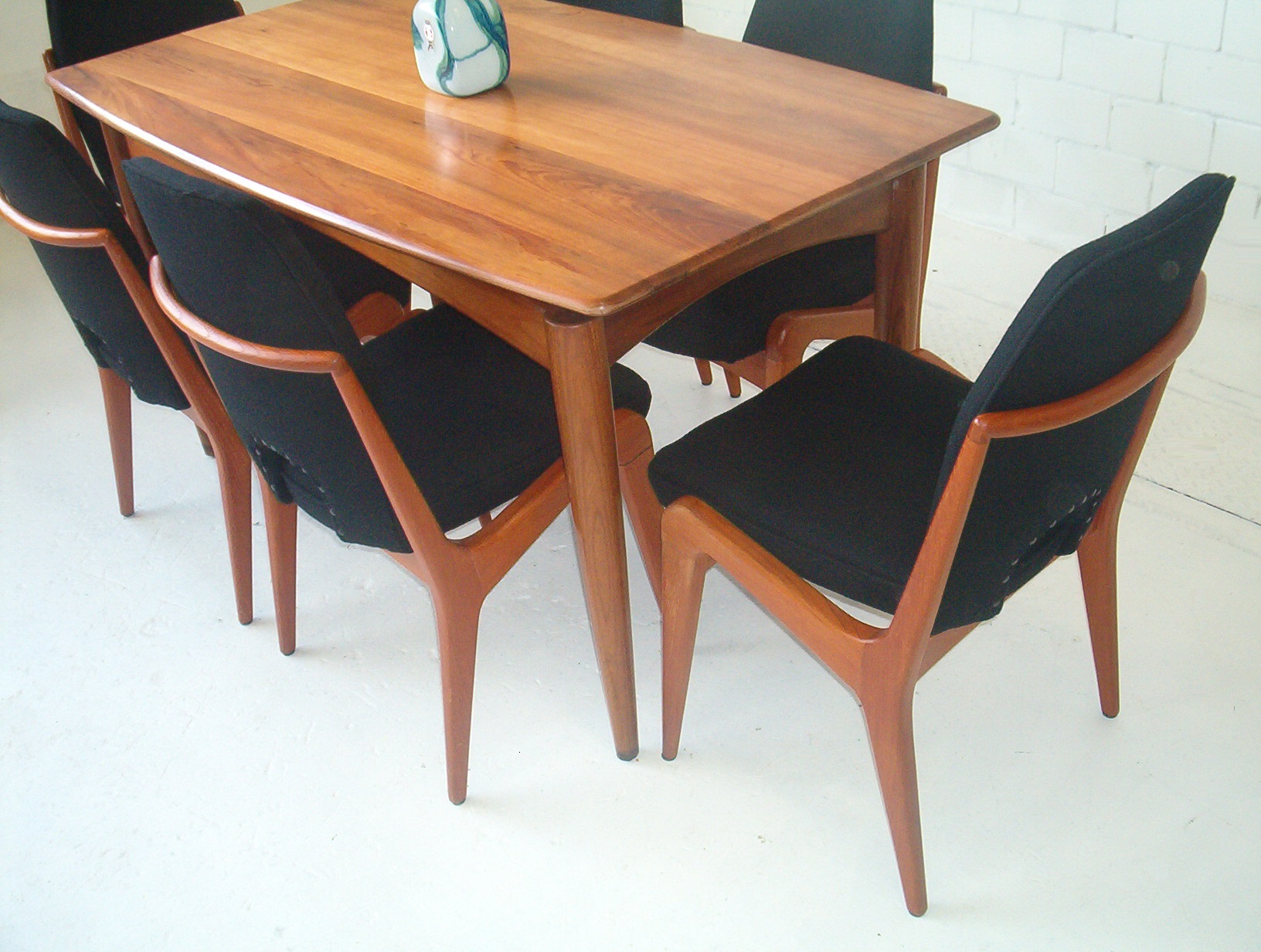 solid-timber-vintage-dining-table-parker-fler-rudowski-rosando-zoureff-era (11)