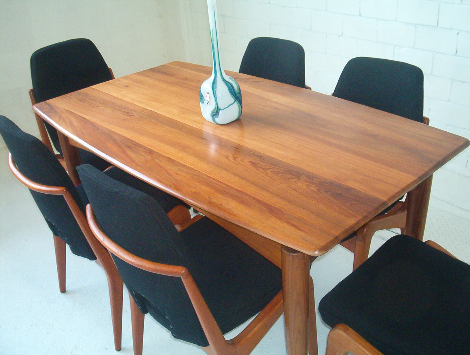 solid-timber-vintage-dining-table-parker-fler-rudowski-rosando-zoureff-era (12)