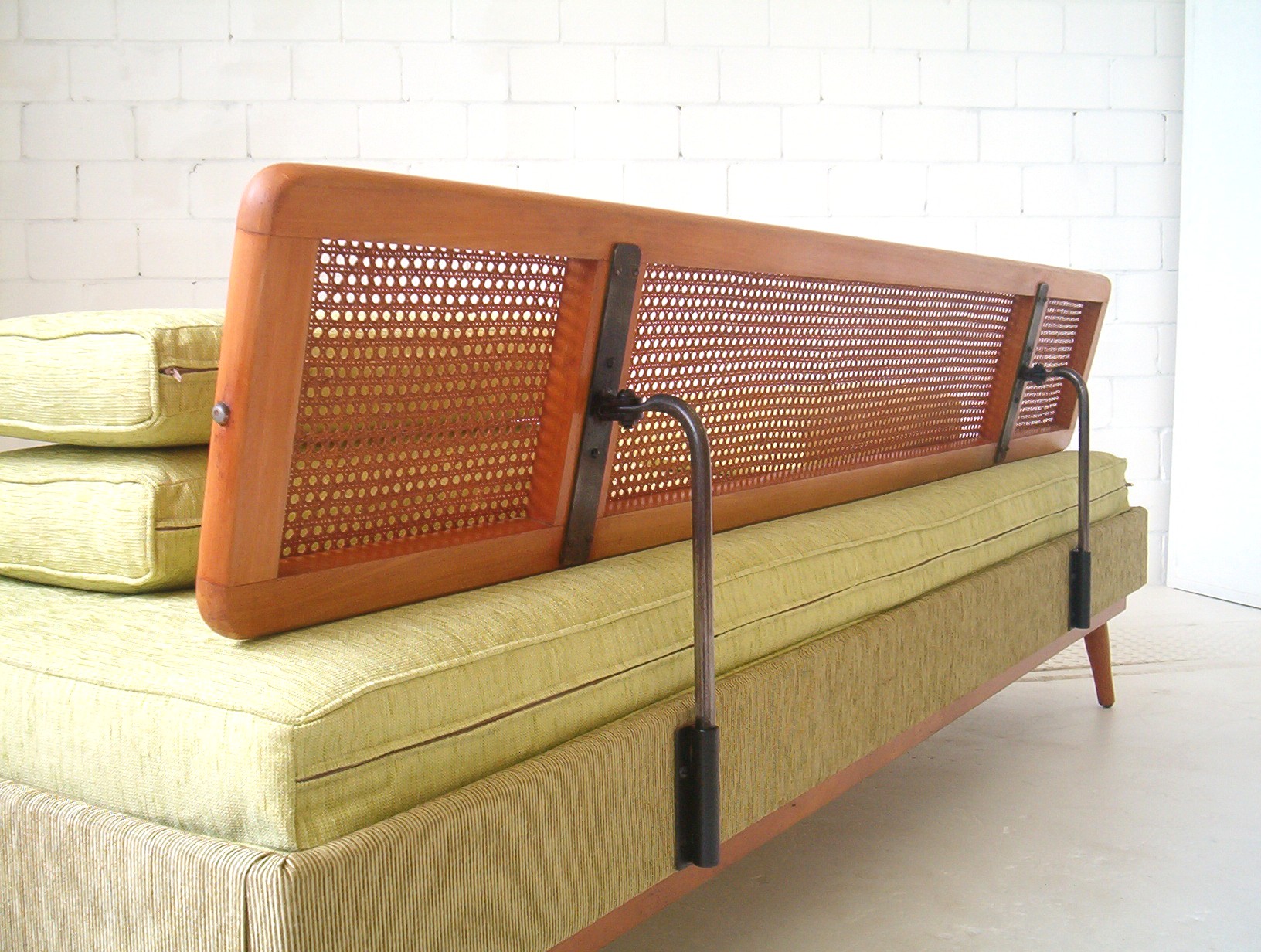 van-treight-day-night-lounge-sofa-bed-vintage-1950s-parker-danish-er