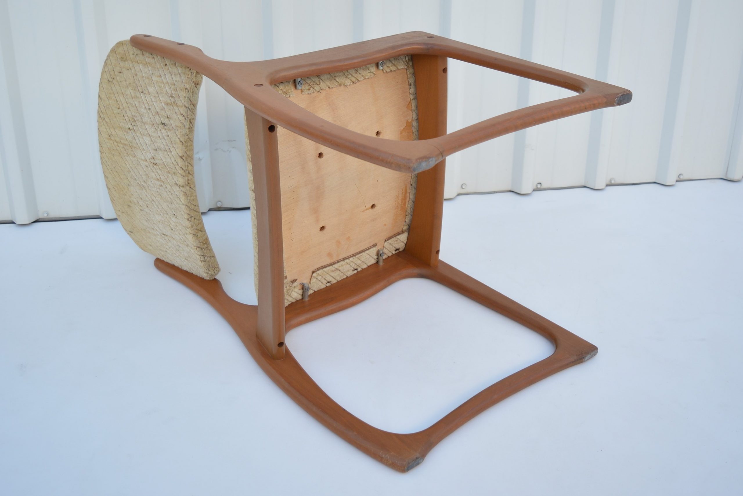 vintage-danish-dining-chairs-sculptural-parker-gerald-easdon-era (9)
