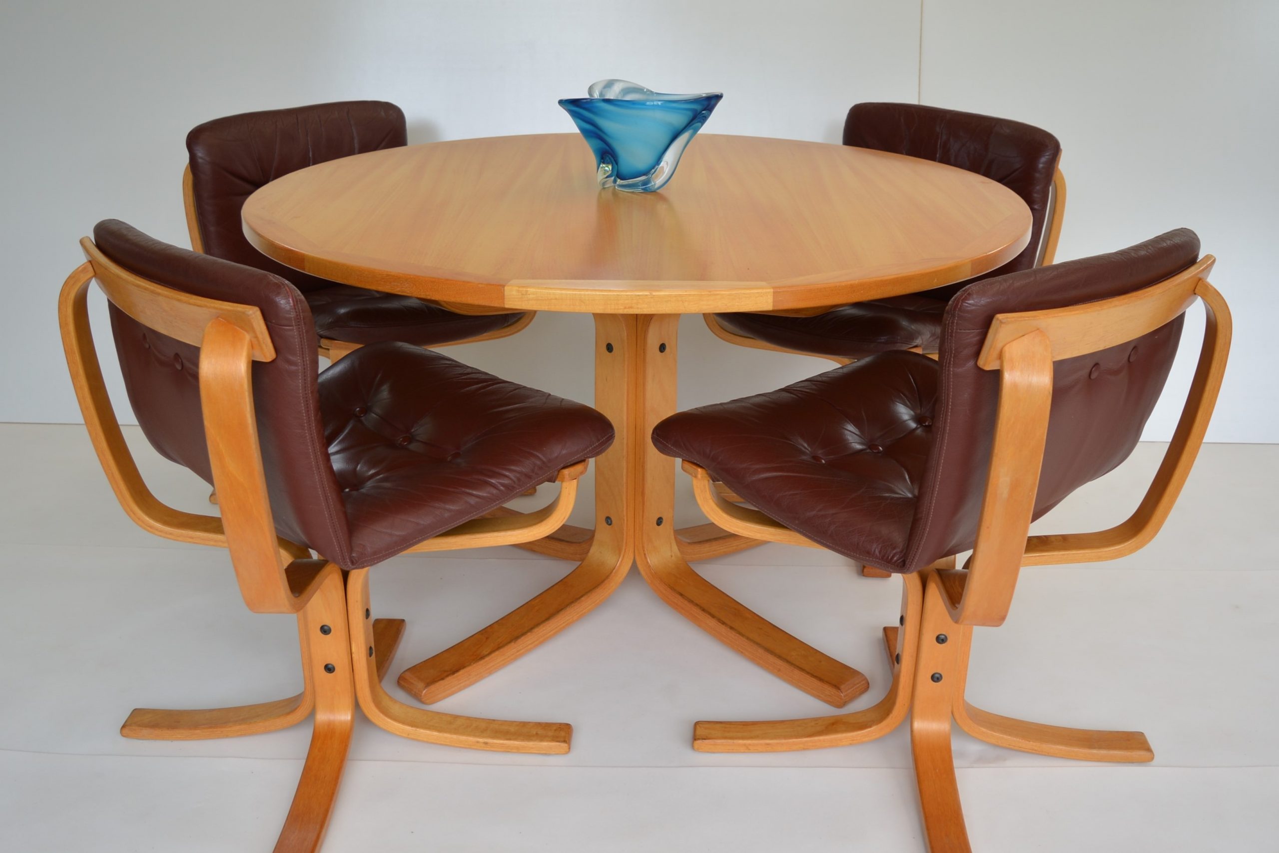 joe-rufenacht-vintage-solid-timber-table-falcon-chair-table-australian-retro
