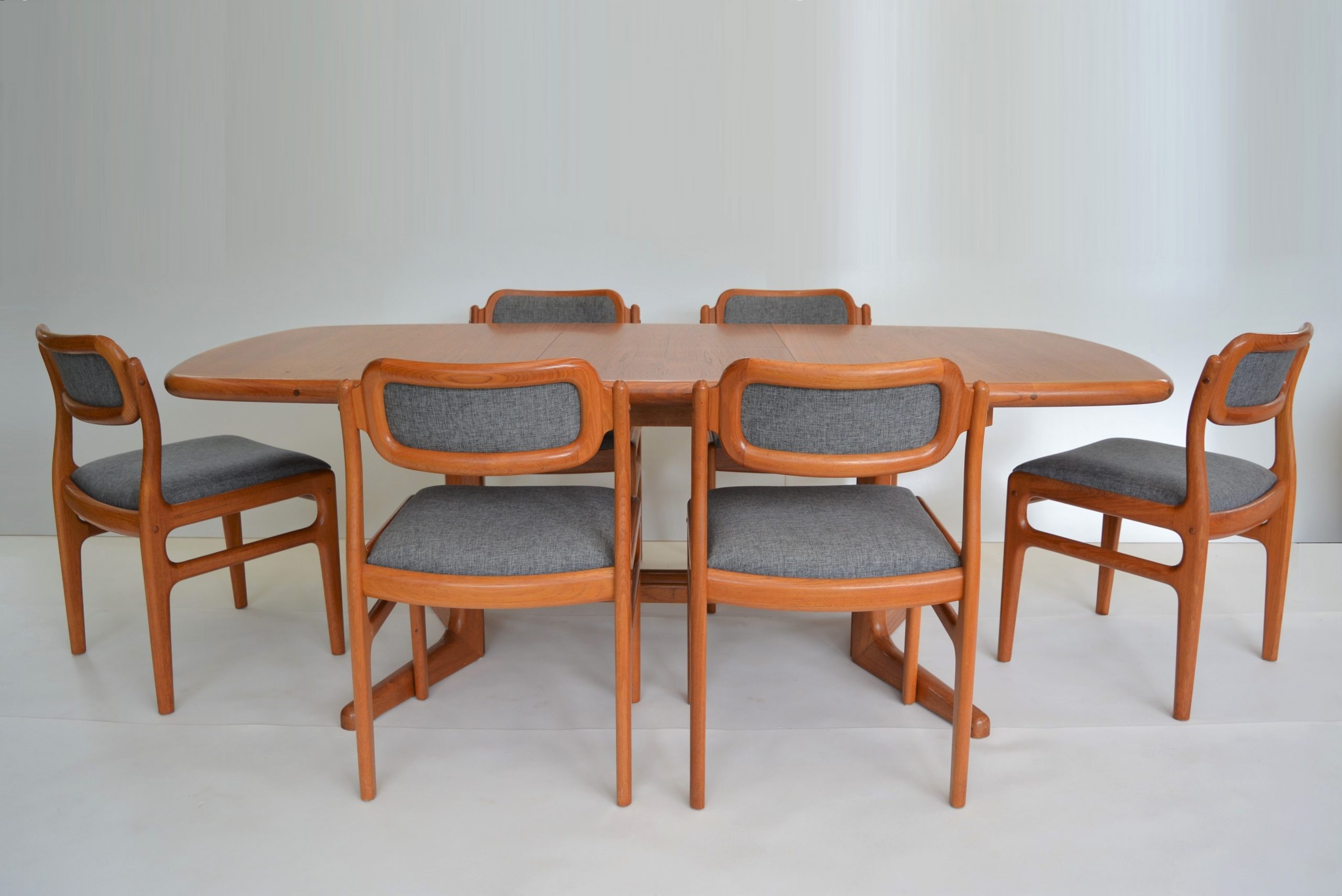 johannes-andersen-teak-dining-suite-danish-vintage-retro-chairs-table-parker-era