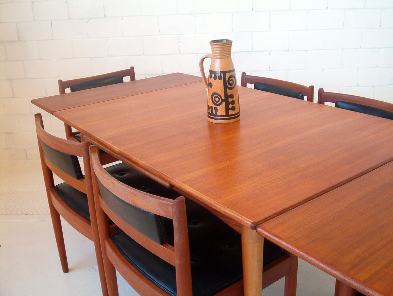 chiswell-dining-chairs-parker-fler-danish-eames-dining-suite-vintage-retro (7)