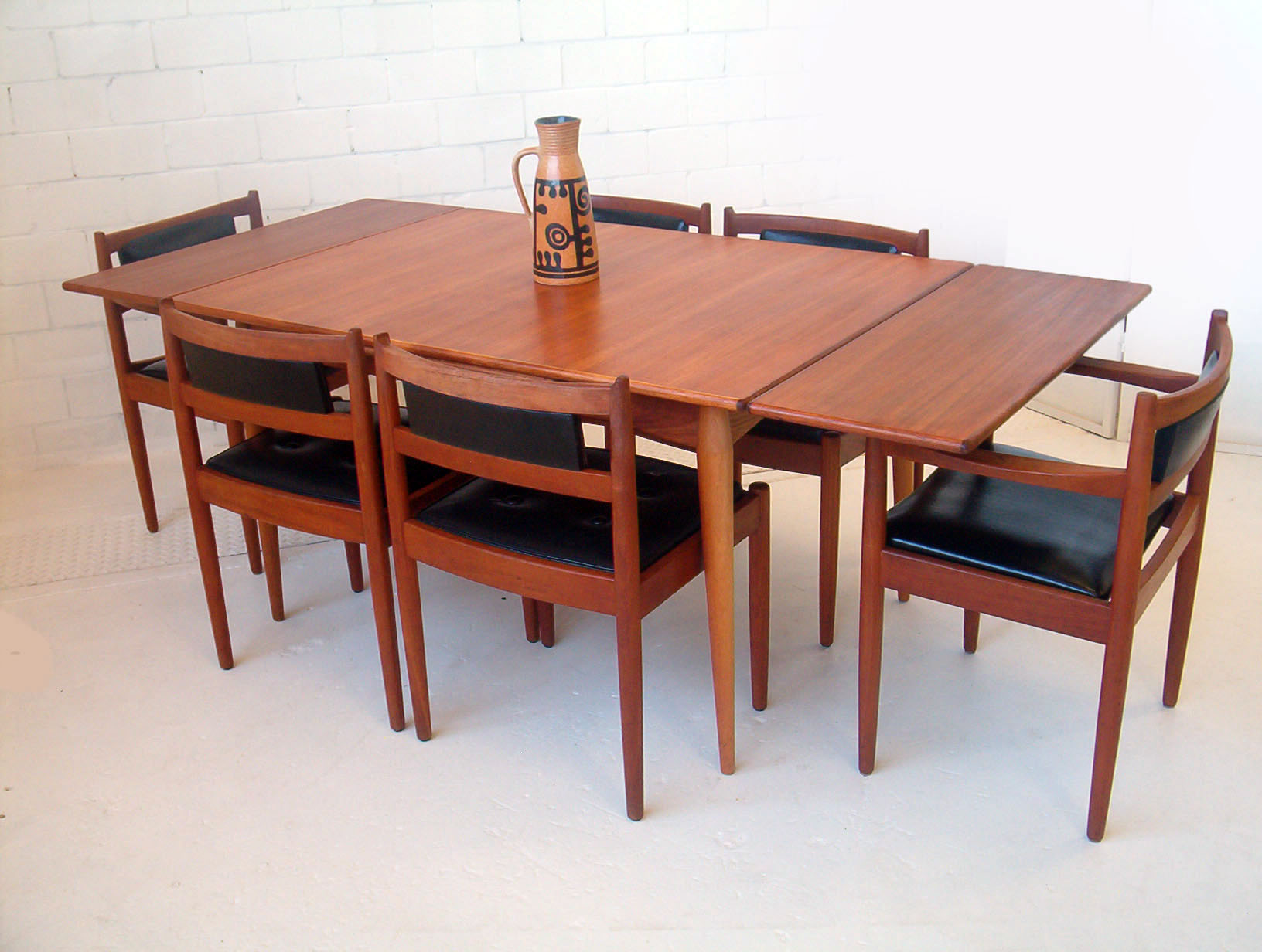 chiswell-dining-chairs-parker-fler-danish-eames-dining-suite-vintage-retro (8)