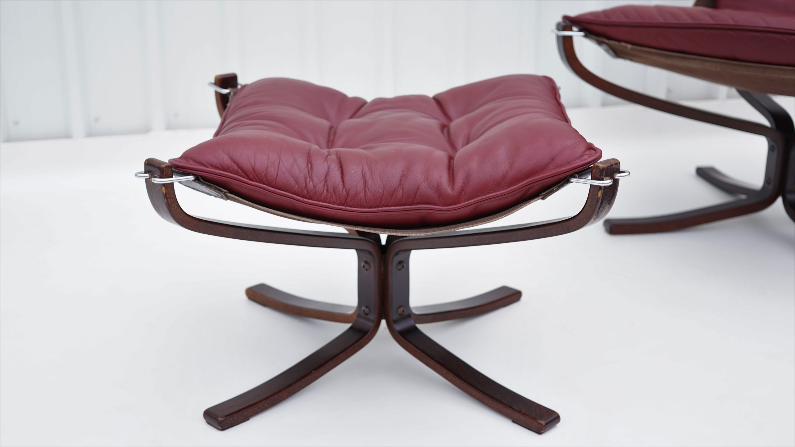 falcon-chair-vintage-leather-chair-norwegian-full-grain-leather-eames-parker-danish-era (5)
