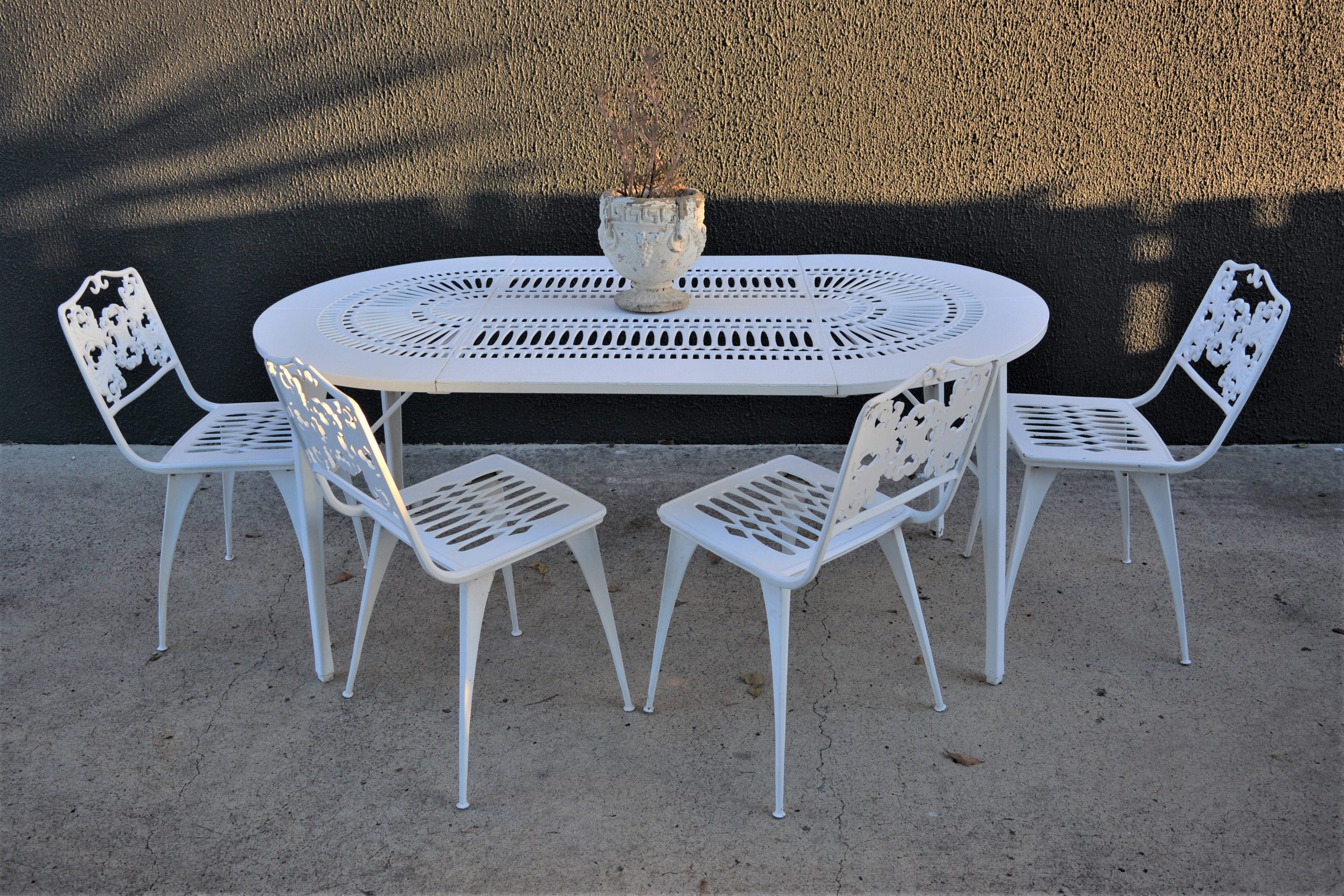 flexalum-extension-dining-table-vintage-outdoor-table-retro-antique-cast-aluminium