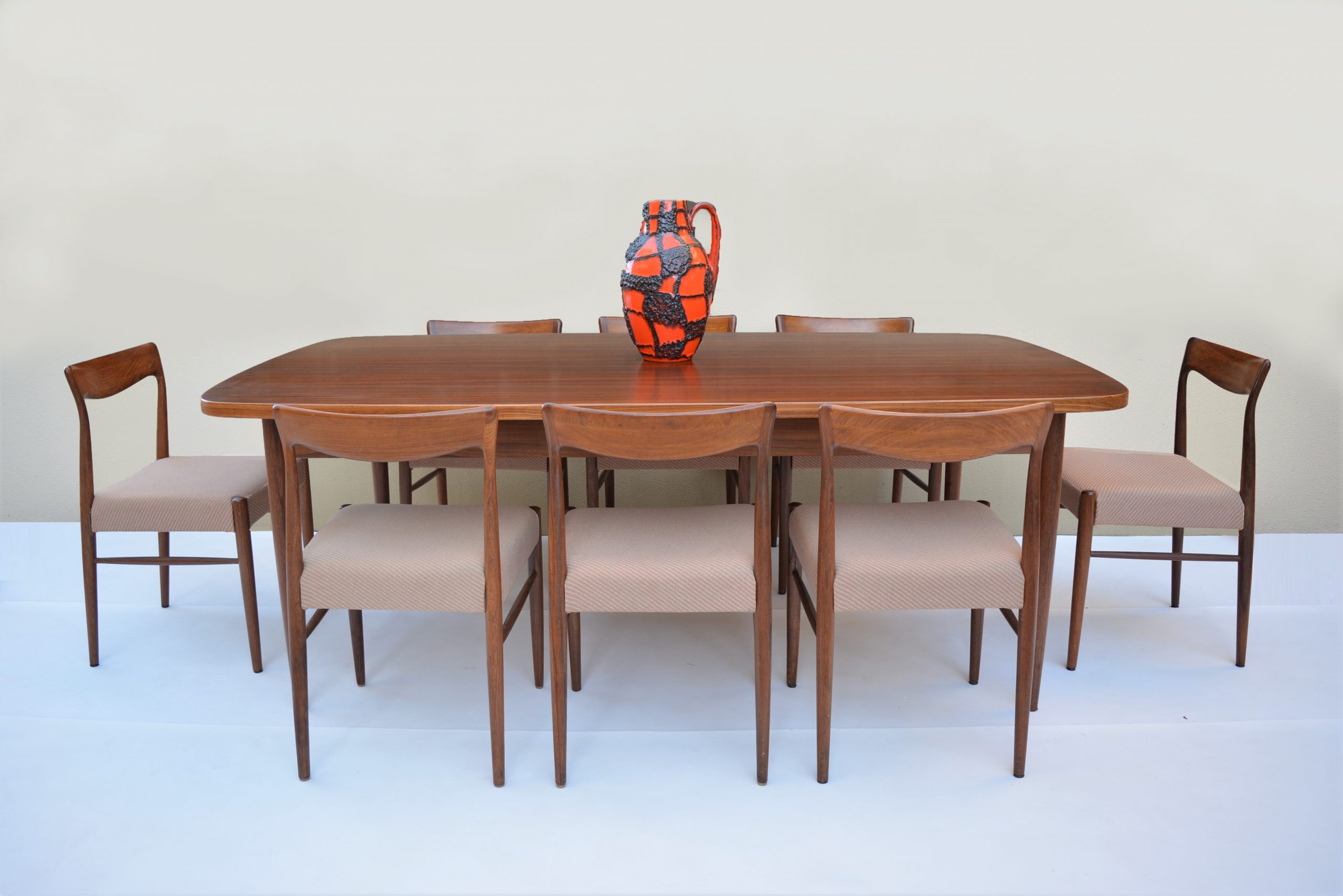 DQF-blackbean-table-vintage-danish-furniture-parker-era-dining-suite