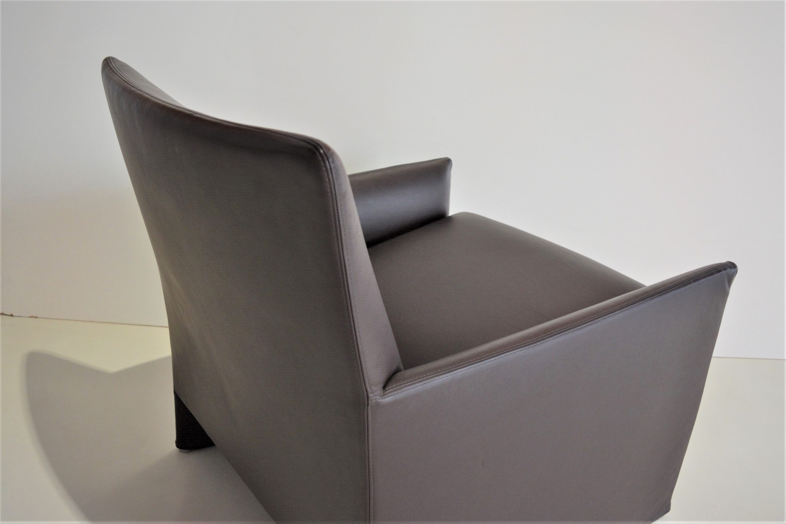 pair-minotti-chairs-designer-full-grain-leather-italian-b-b-italia-cassina-era (9)