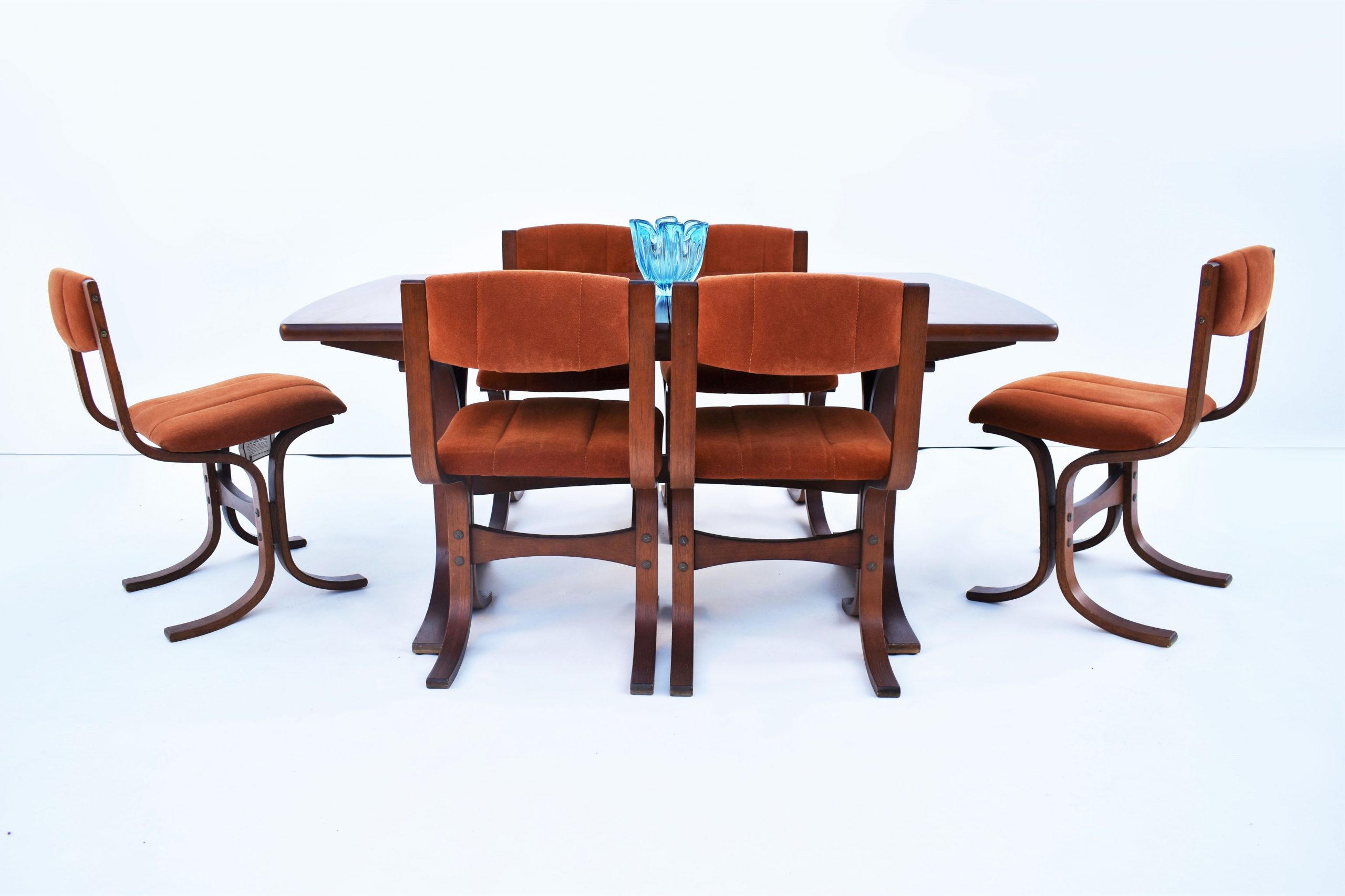 danish-deluxe-vintage-dining-chairs-1970's-westnofa-era-designer-furniture-retro