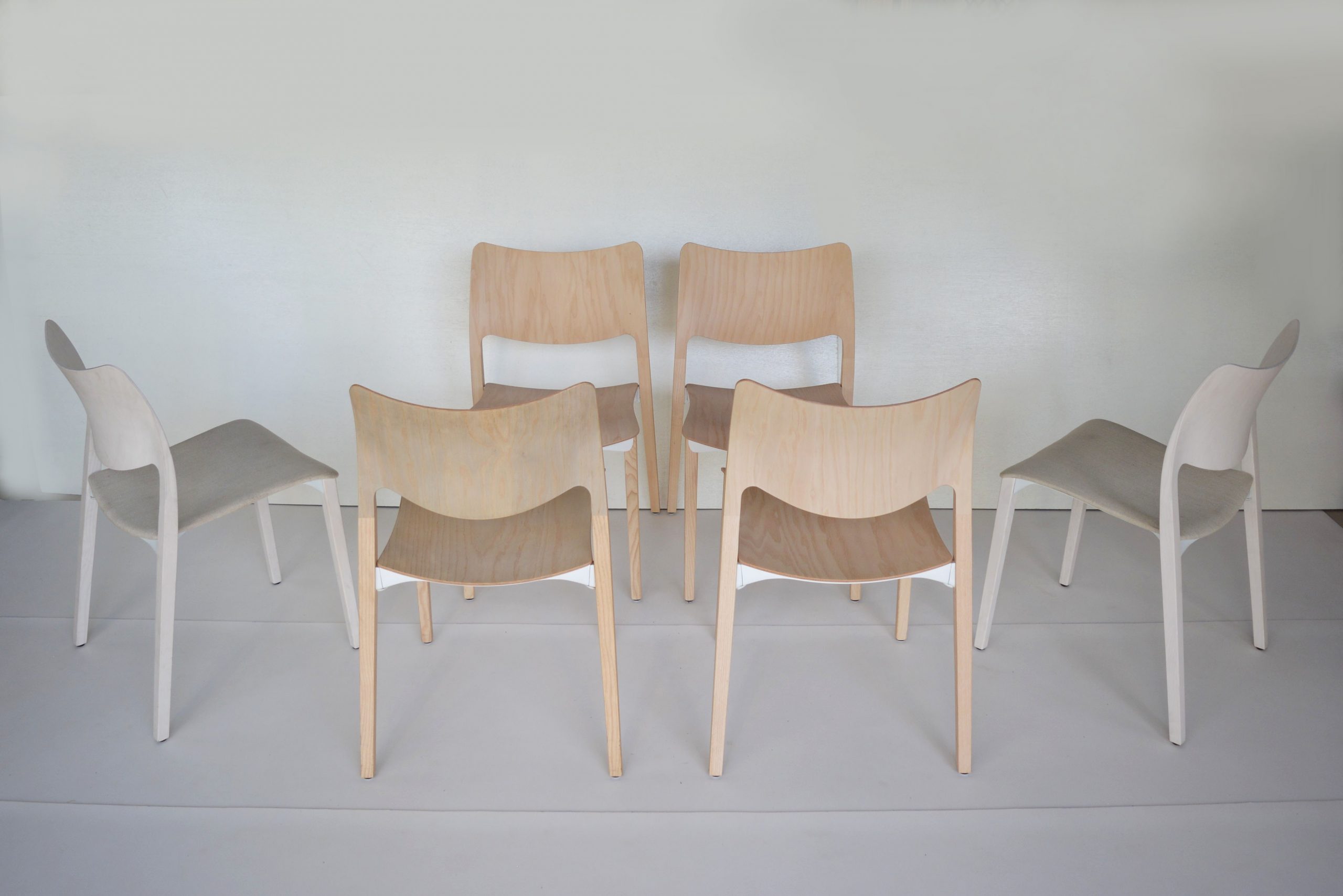 stua-laclasica-stackable-chairs-arne-jacobsen-era-modernist-designer-dining-chairs-danish-style (2)