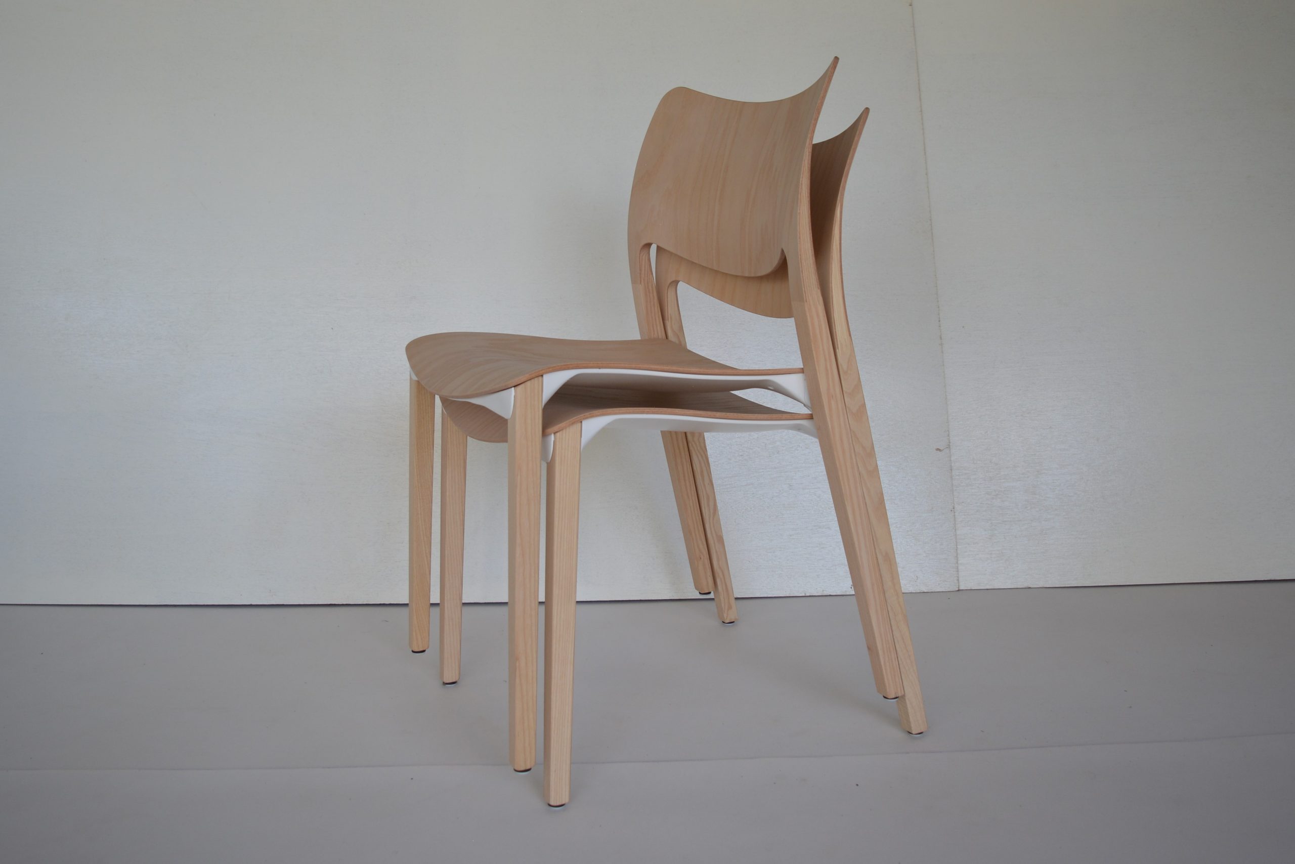 stua-laclasica-stackable-chairs-arne-jacobsen-era-modernist-designer-dining-chairs-danish-style (7)
