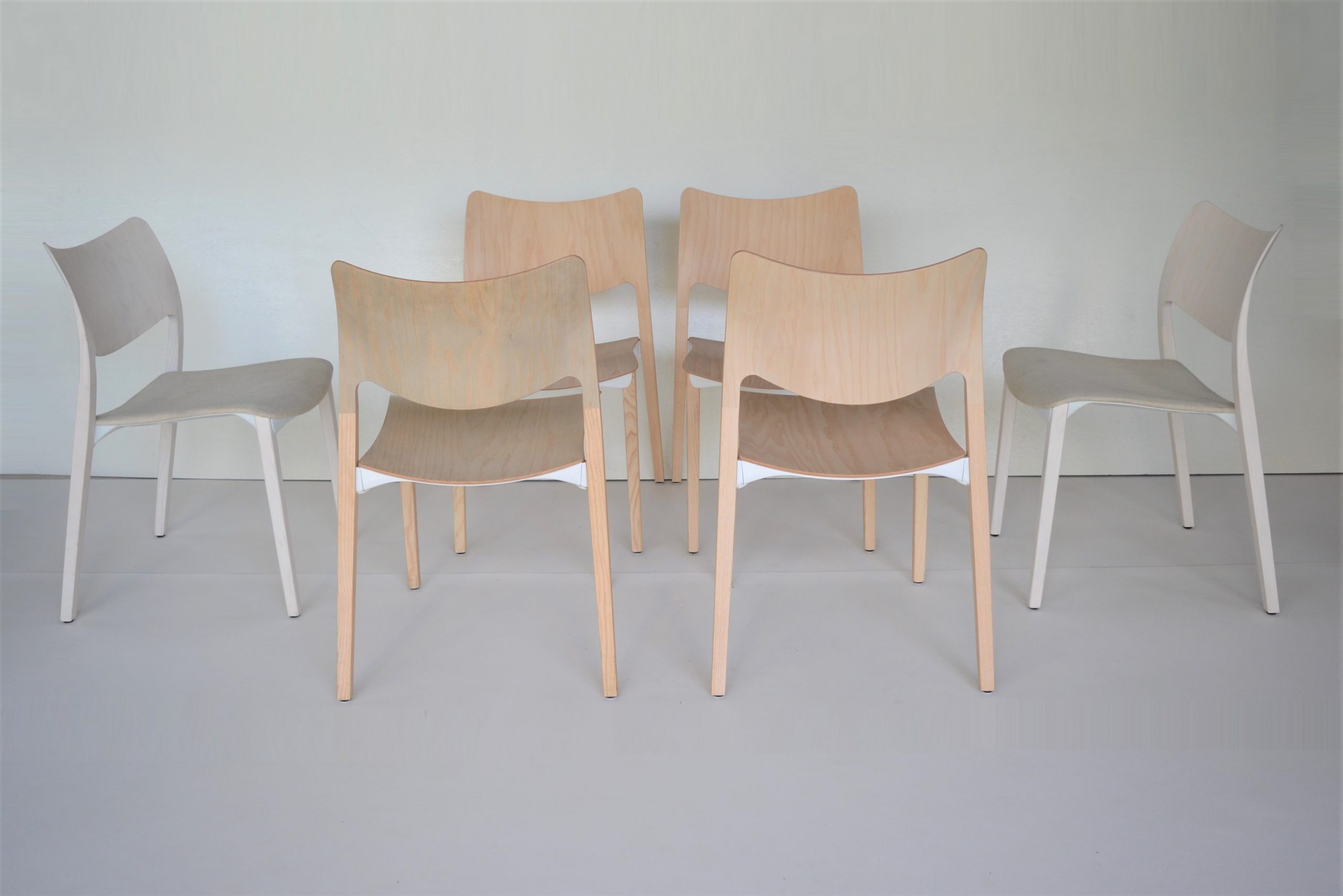 stua-laclasica-stackable-chairs-arne-jacobsen-era-modernist-designer-dining-chairs-danish-style