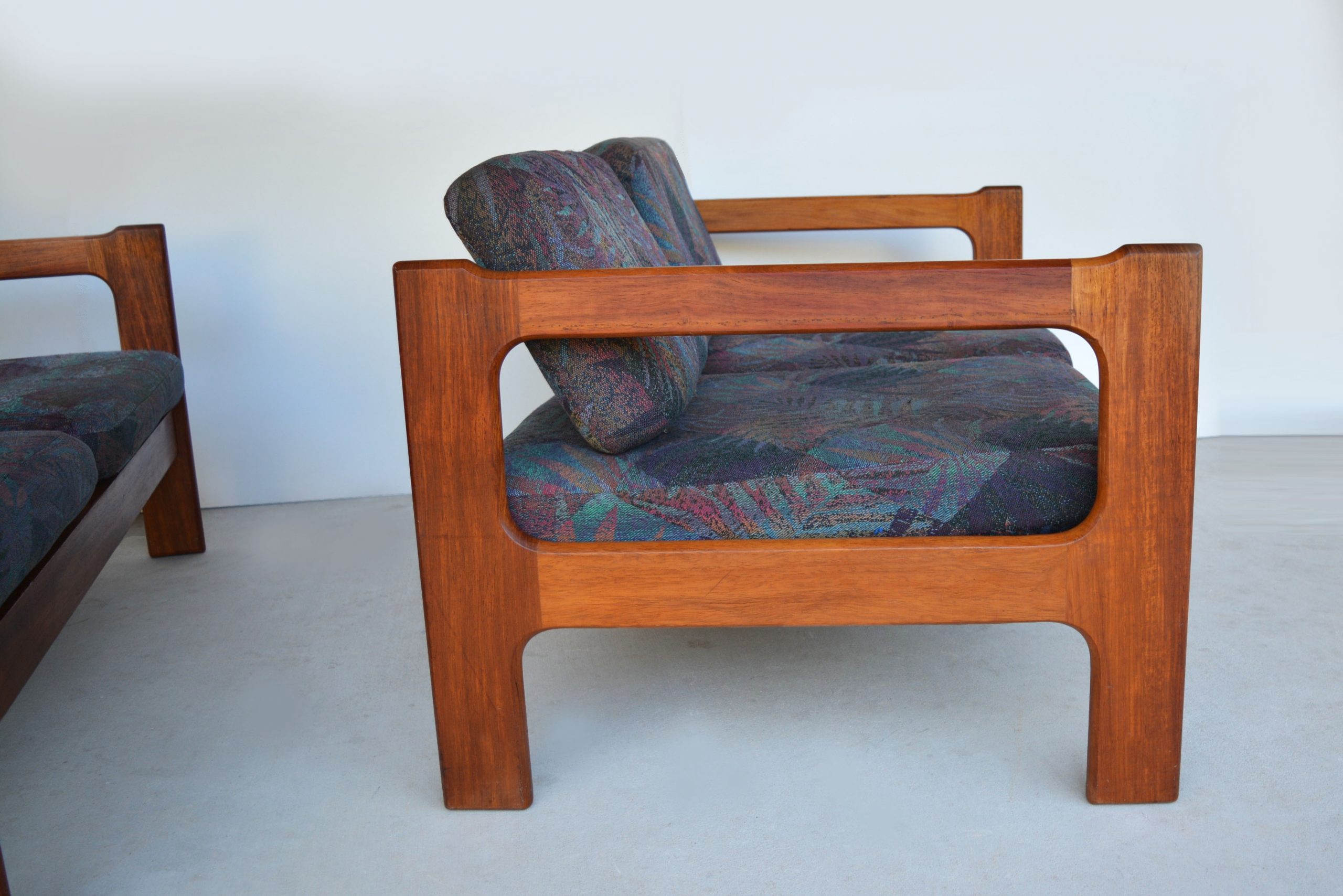 dqf-danish-quality-furniture-2-seater-lounge-sofas-suite-vintage-parker-era (5)