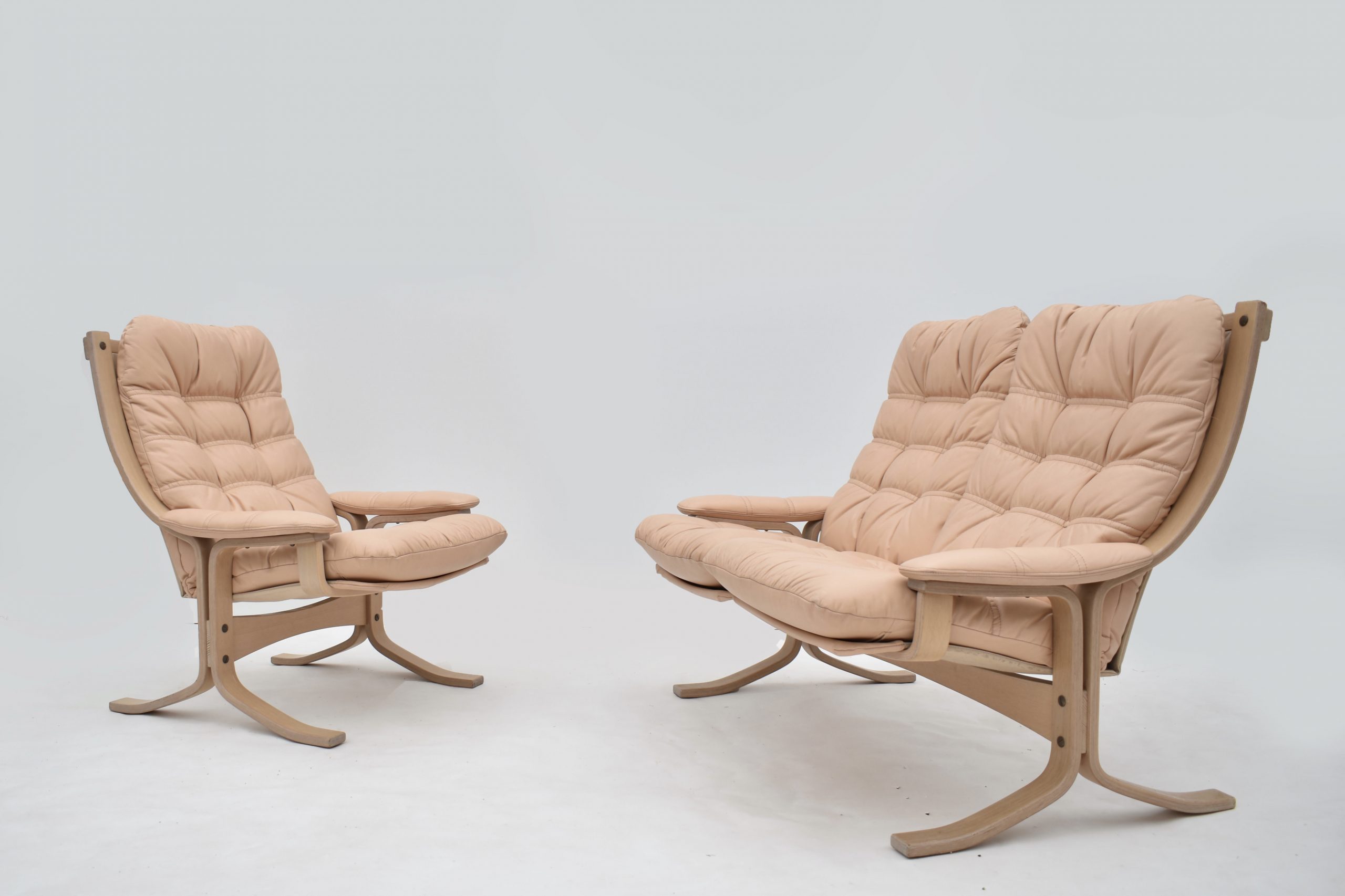 Danish-deluxe-vintage-lounge-chair-leather-white-wash-mid-century-16