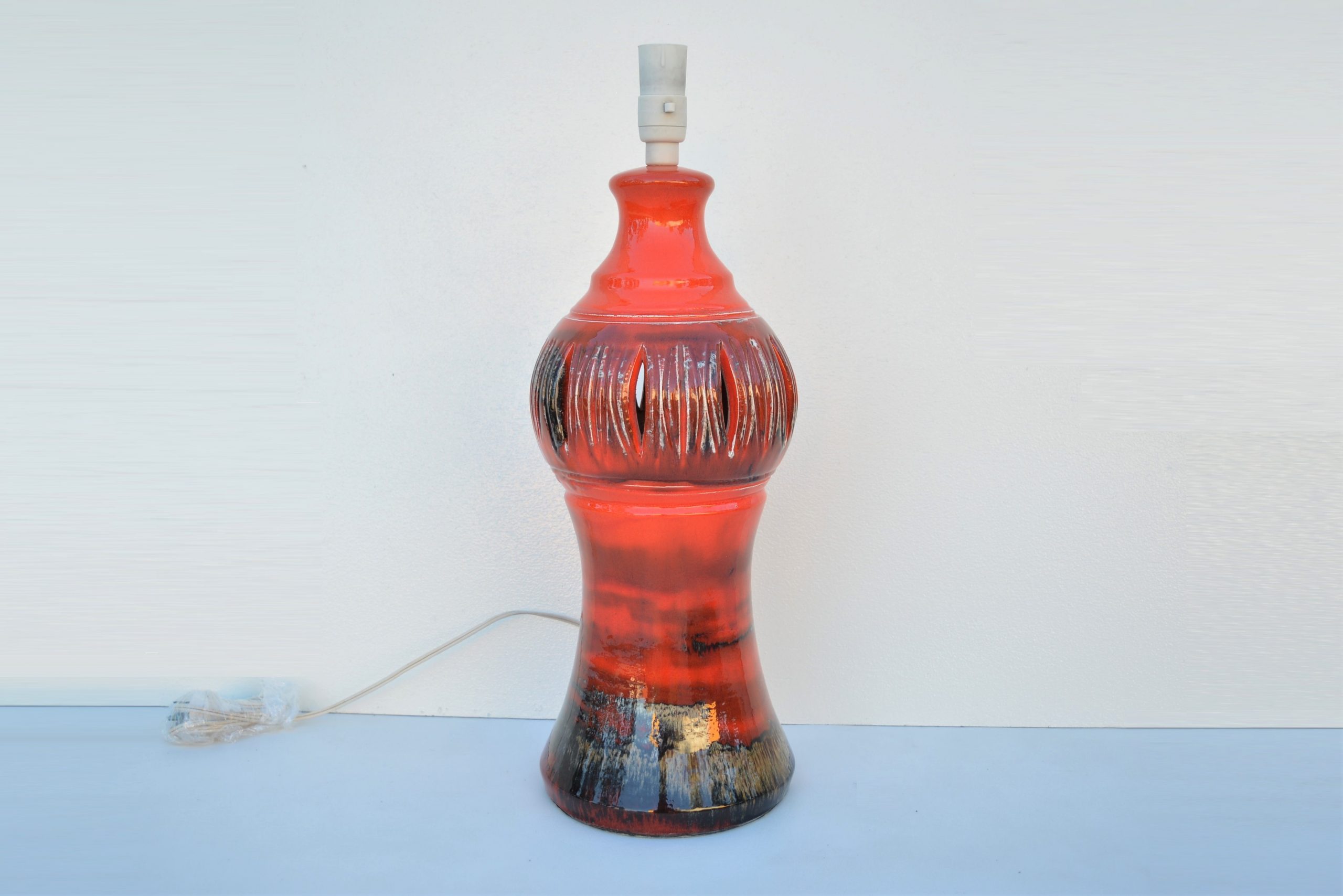 ellis-vintage-pottery-ceramic-lamp-bitossi-era-1960s-australian-hand-made-crafted-in-australia