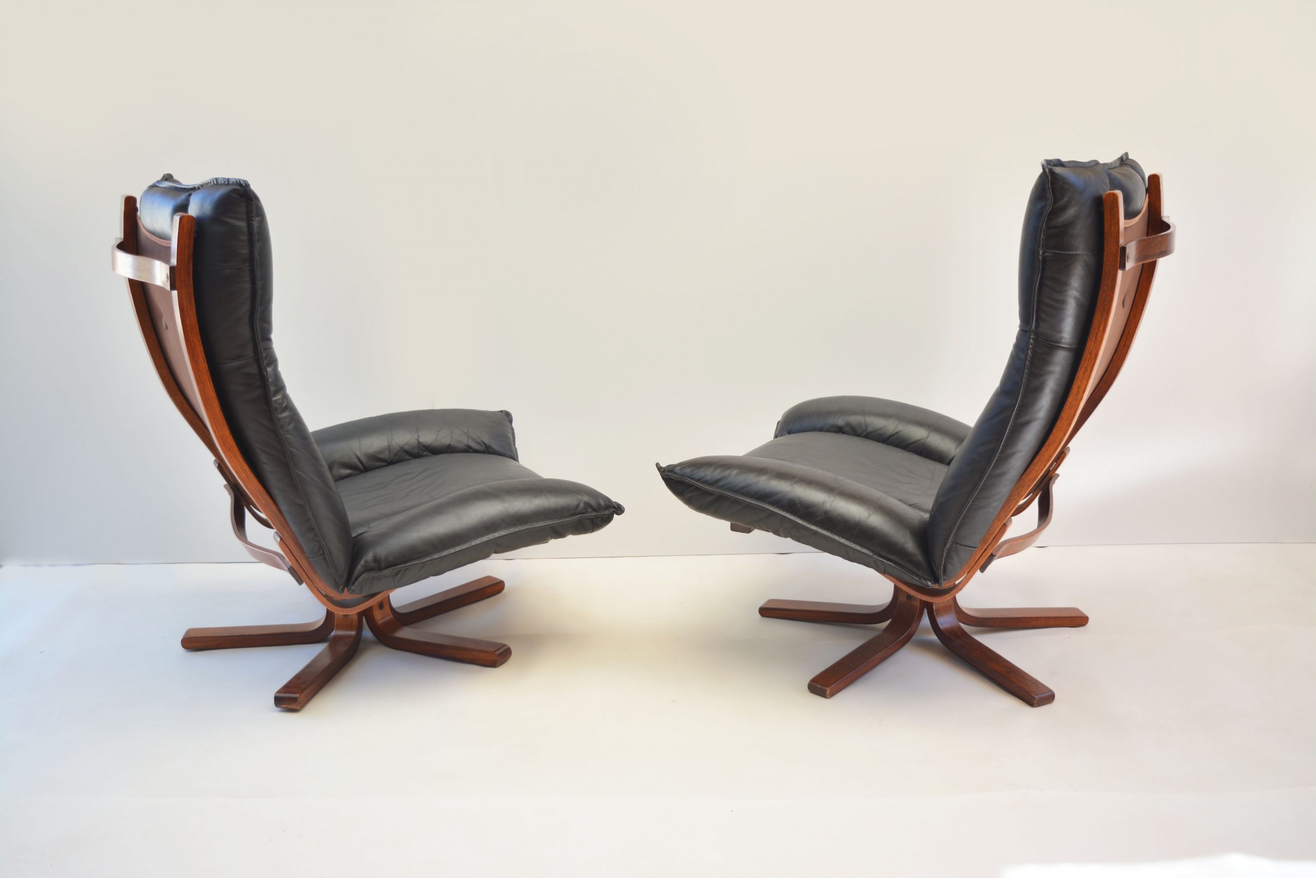 vintage-module-furniture-swivel-full-grain-leather-chair-pair-chairs-tessa-westnofa-falcon-chair-era (3)