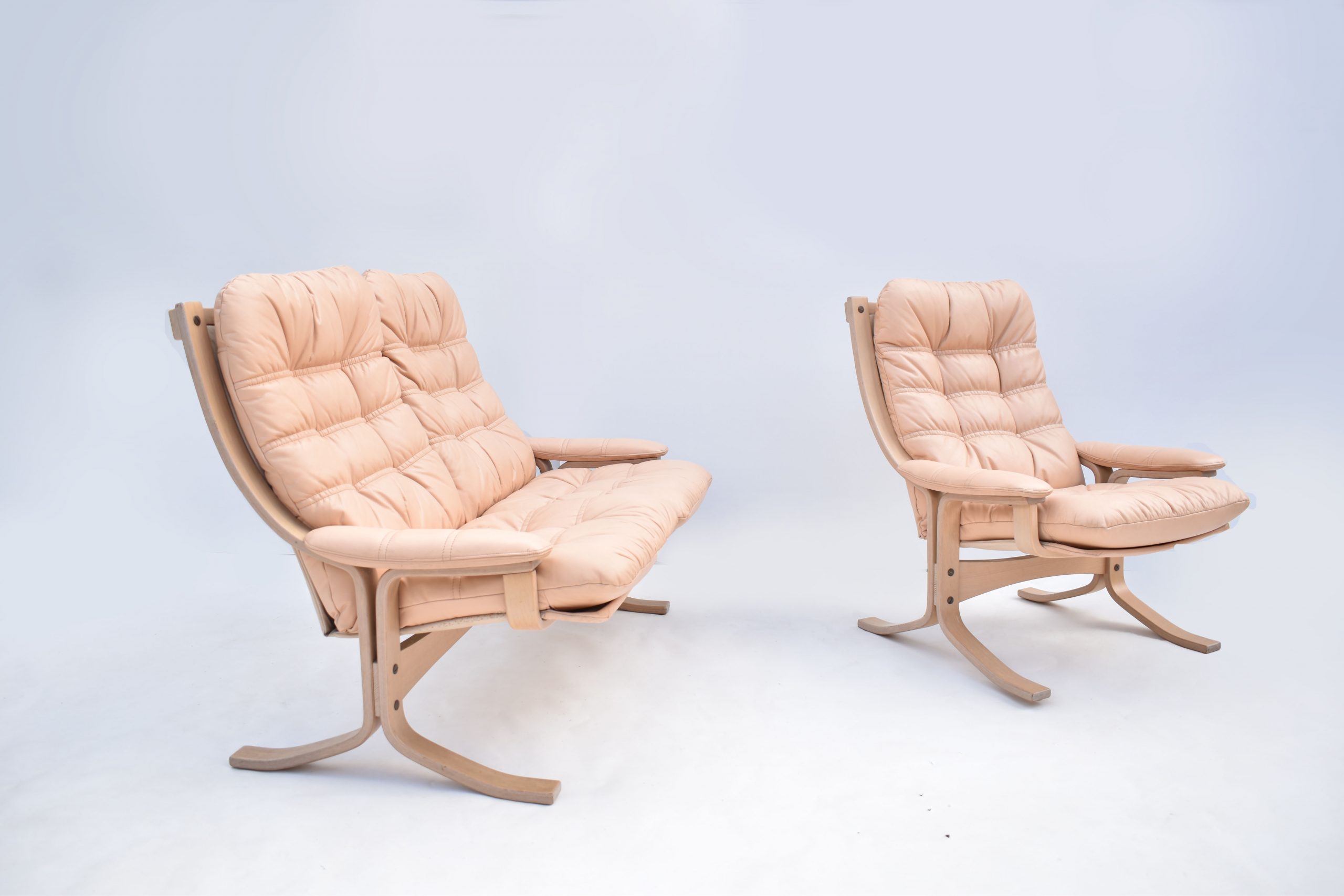 Danish-deluxe-vintage-lounge-chair-leather-white-wash-mid-century-10