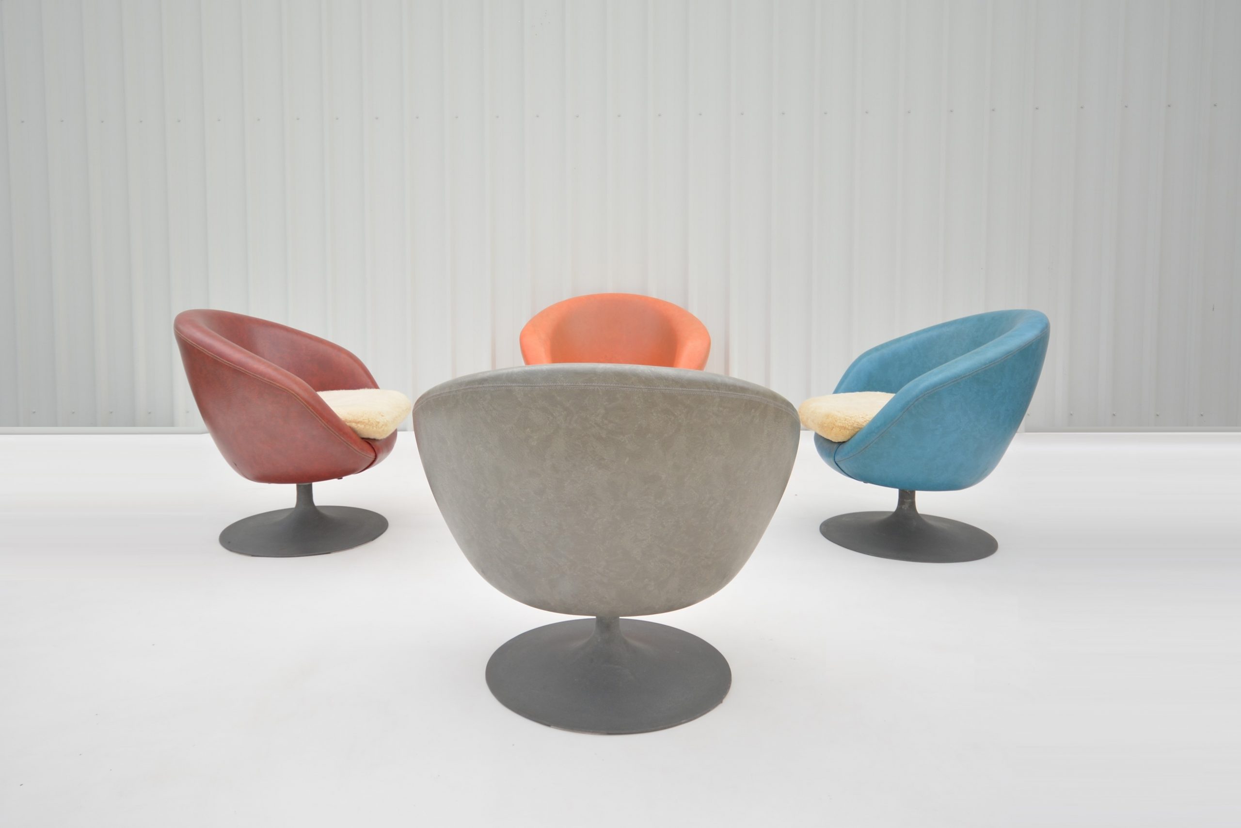 overman-designer-retro-pod-chairs-swivel-fler-eero-aarnio-b-b-italia-era-vintage-armchairs-eames-danish-sweden (5)