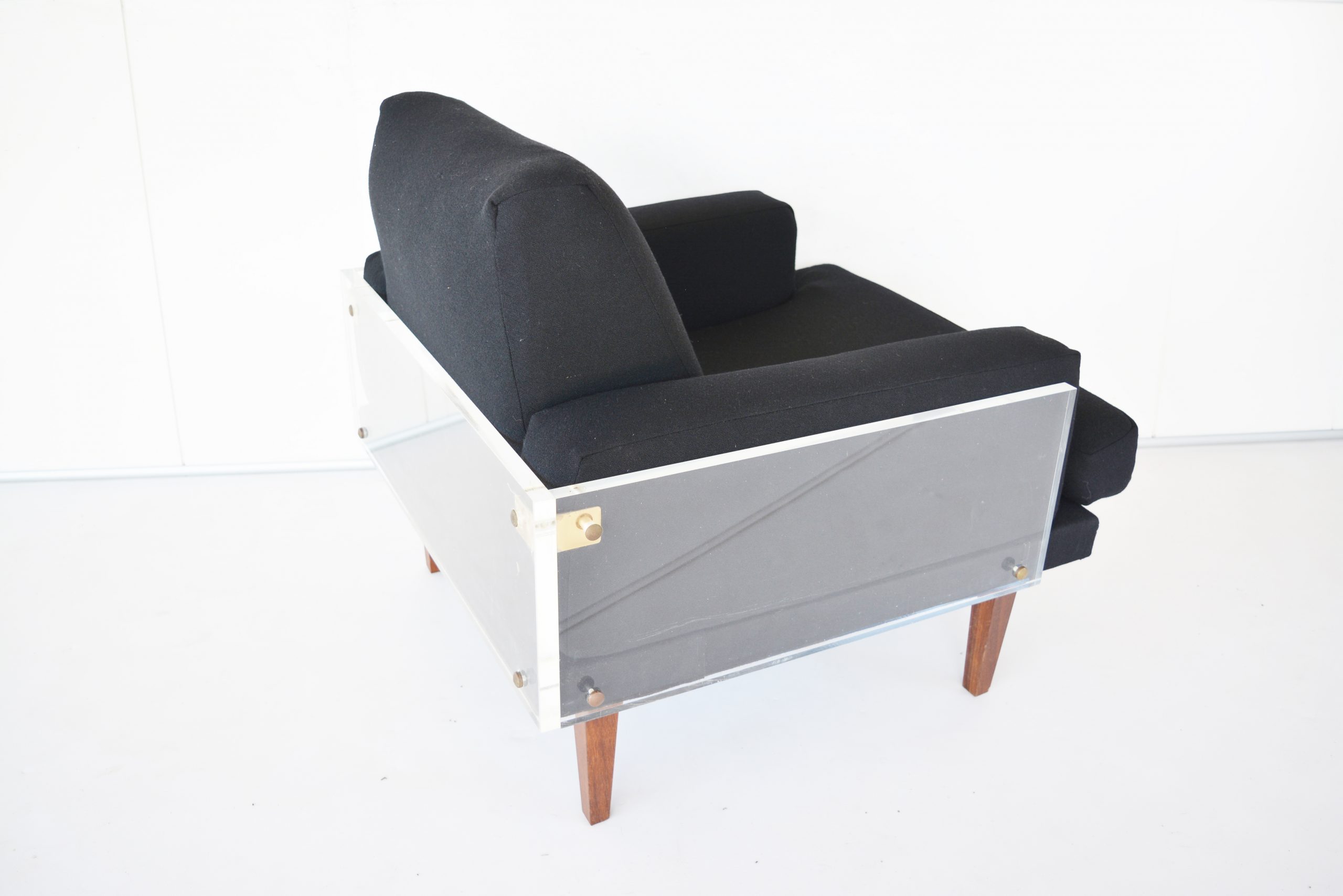 peacock-furniture-perspex-designer-lounge-suite-pair-armchairs-chairs-west-end-brisbane-b-b-italia-era-vintage-retro (12)