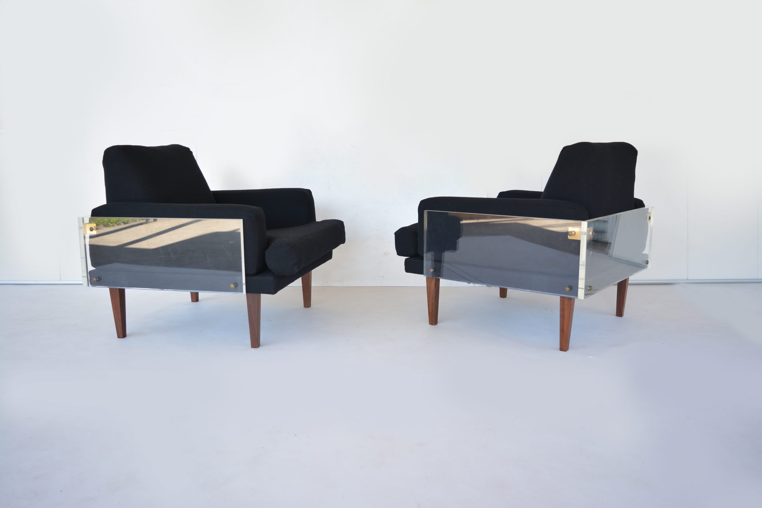 peacock-furniture-perspex-designer-lounge-suite-pair-armchairs-chairs-west-end-brisbane-b-b-italia-era-vintage-retro (6)