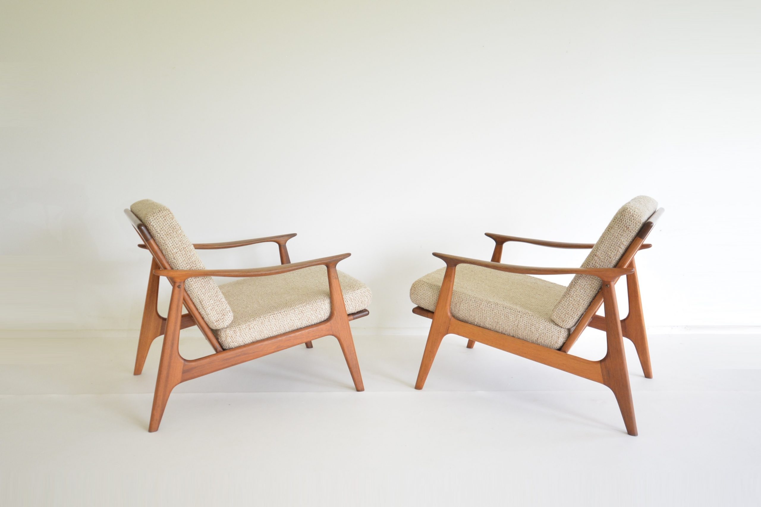 parker-1960's-sofa-rattan-back-vintage-danish-finn-juhl-era-retro-lounge-suite-mid-century-modern (6)