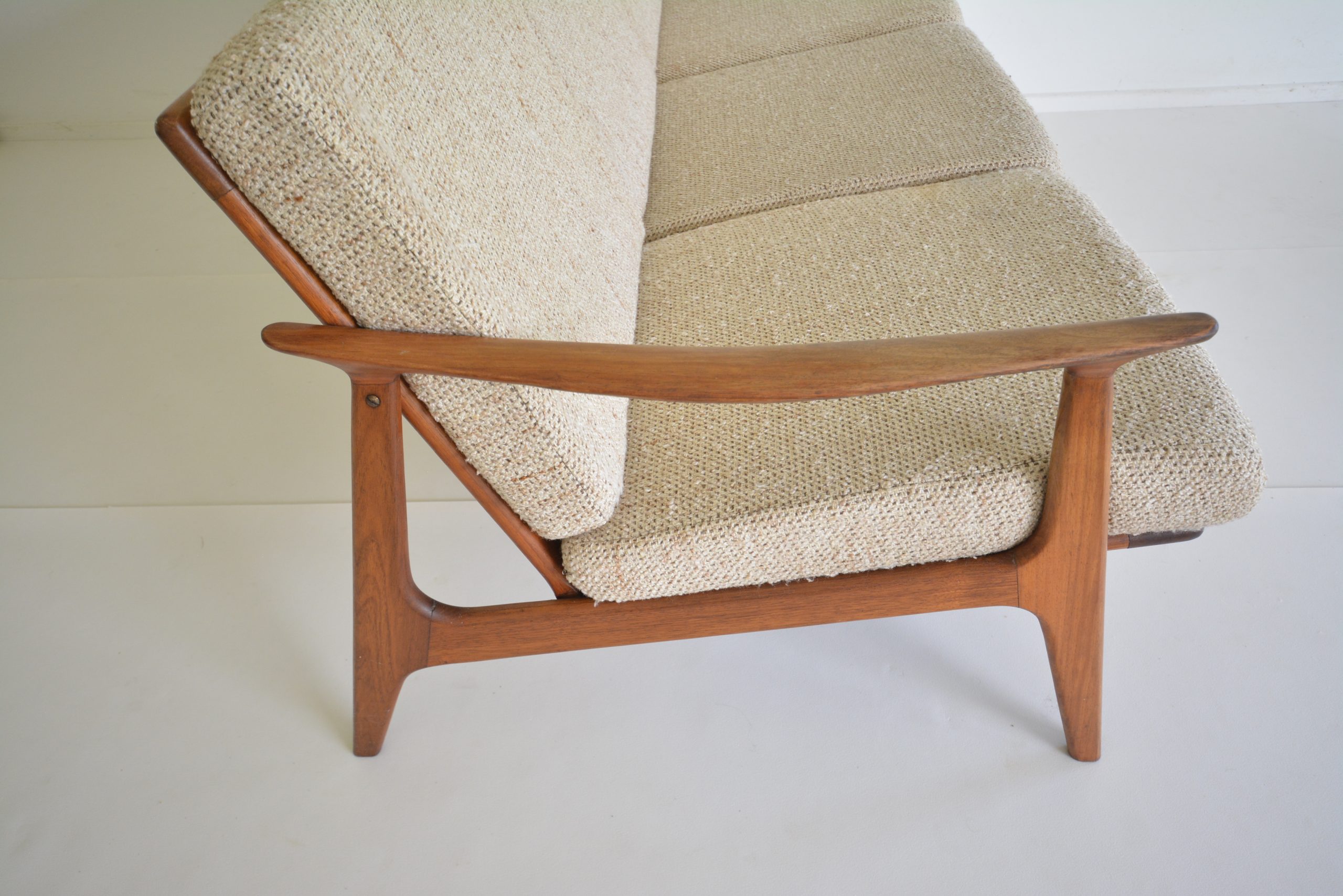 parker-1960's-sofa-rattan-back-vintage-danish-finn-juhl-era-retro-lounge-suite-mid-century-modern (9)