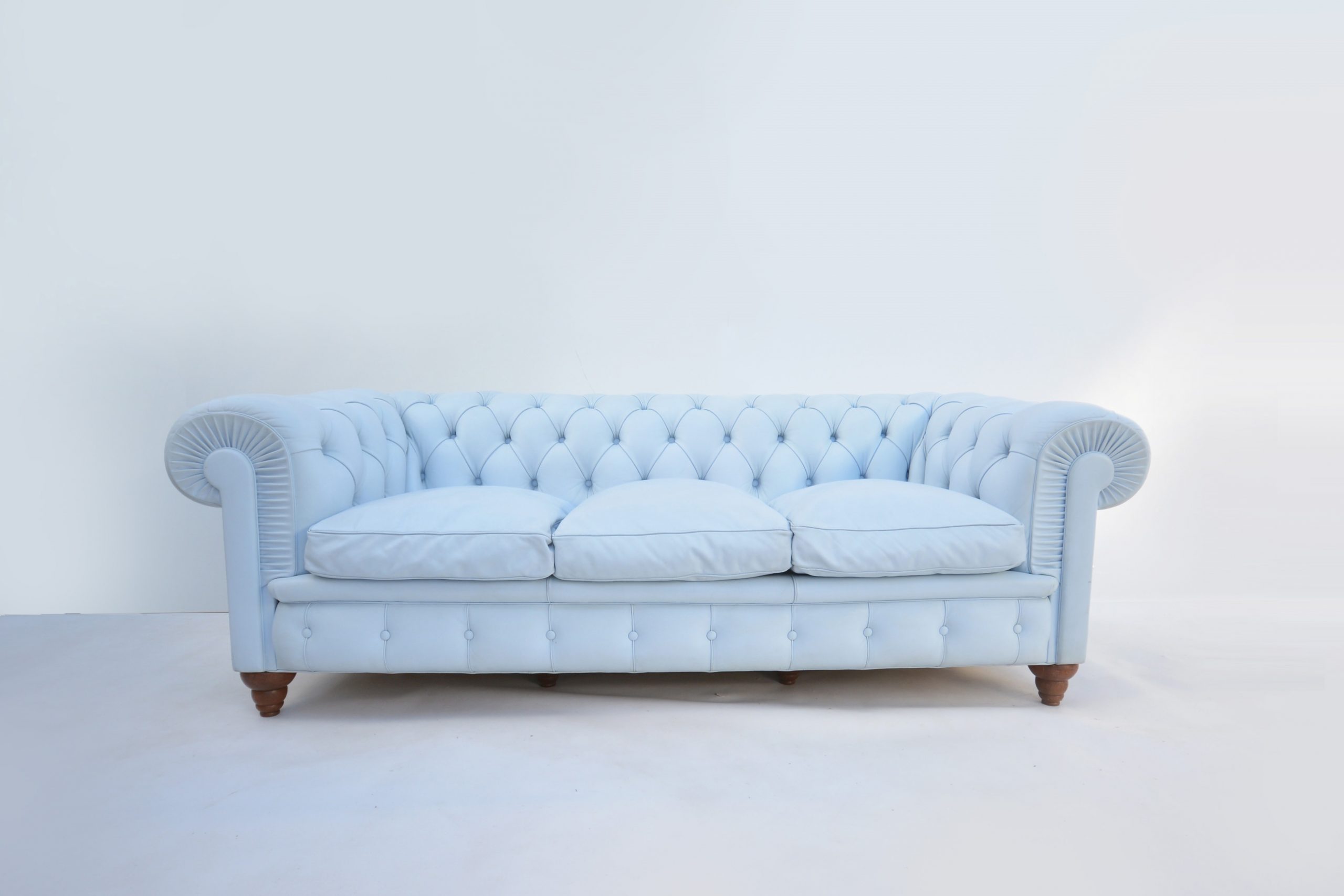 poltrona-frau-leather-designer-chesterfield-lounge-sofa-couch-cassina-b-b-italia-era