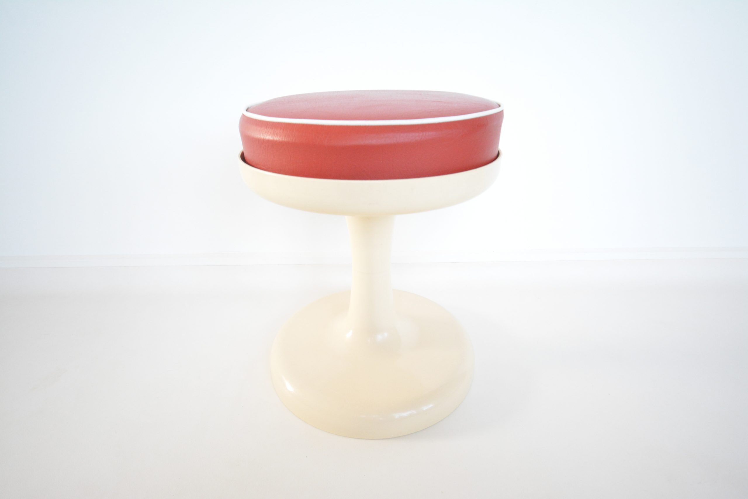 1970s-modernist-plastic-tulip-stool- friedrich-stuckenbroker-retro-designer-stool-kartell-era-vintage-rochetto-furniture (3)