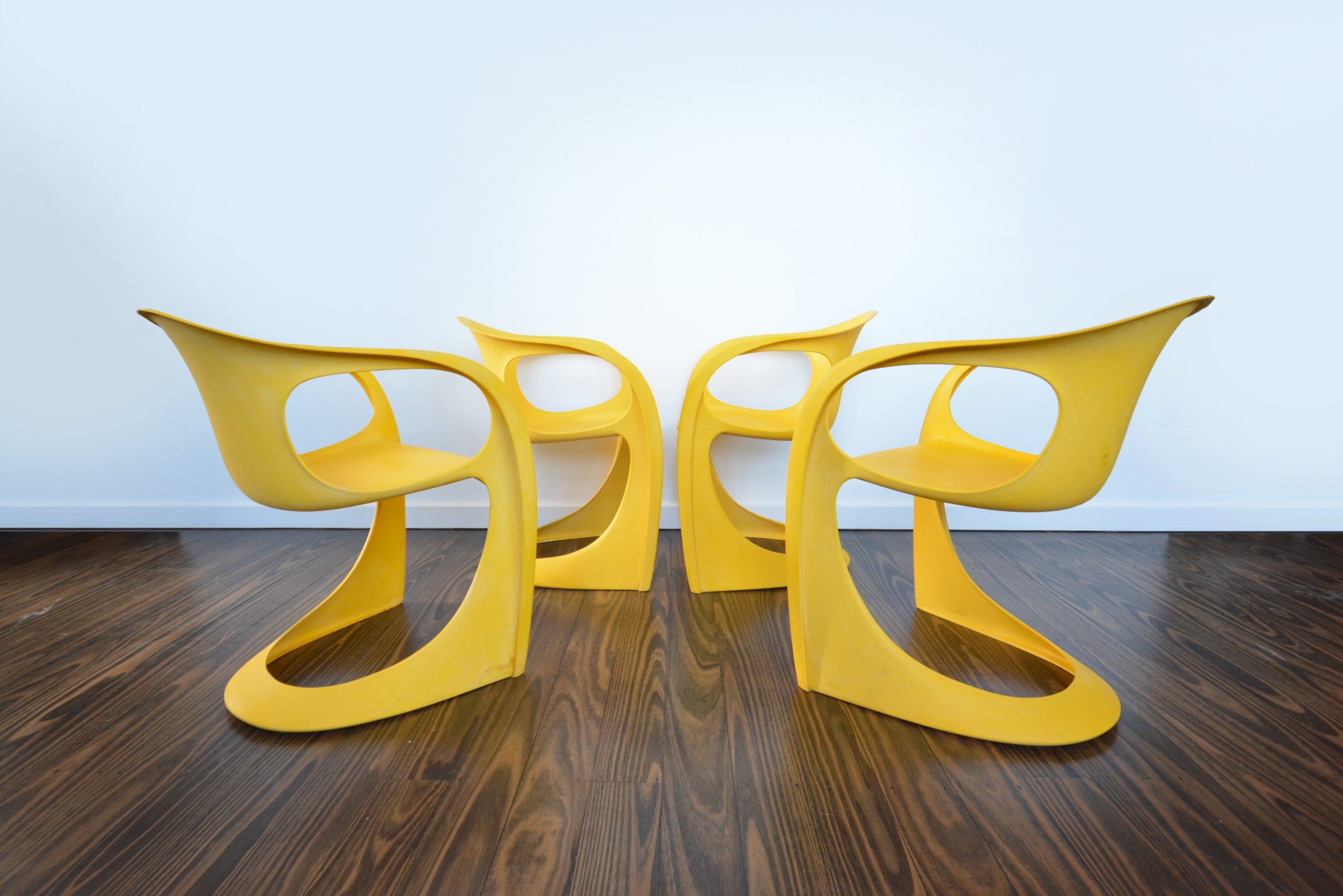4-casala-casalino-winton-plastics-outdoor-retro-chairs-vintage-outdoor-furniture-fibreglass-designer-chairs-australian (2)