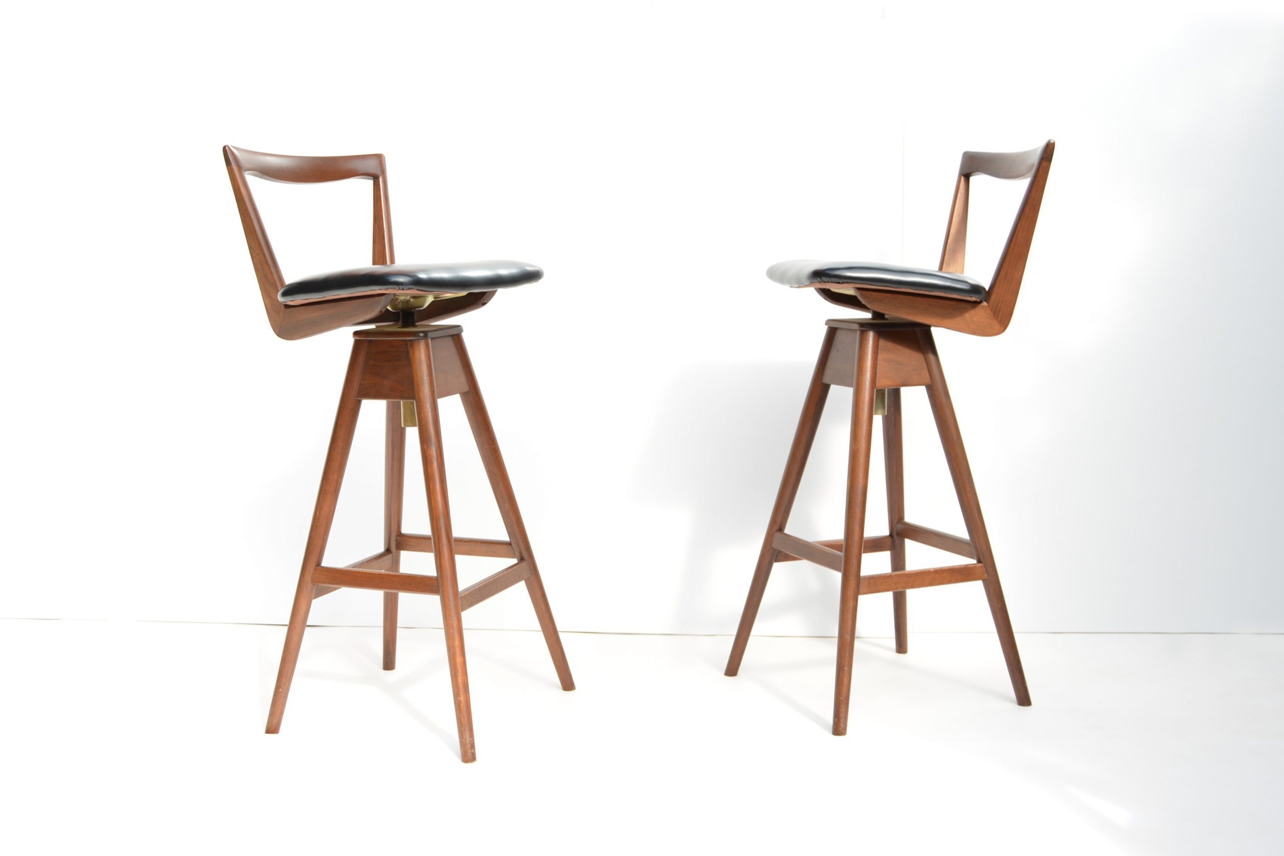 4 TH Brown And Sons Swivel Bar Stools Vintage Retro Chairs Labels 1960s Australian Furniture Parker Danish Era (2)