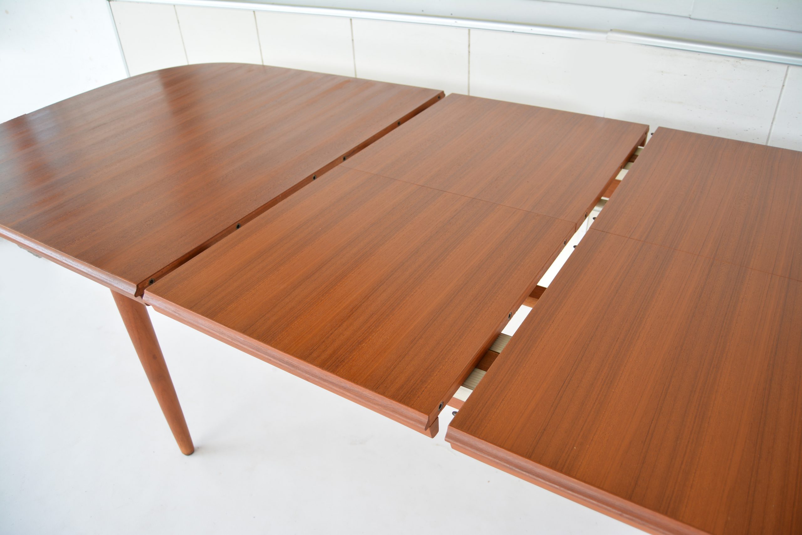 mid-century-modern-extension-dining-table-parker-chiswell-era-vintage-retro-extension-extends-to-3-metre (10)