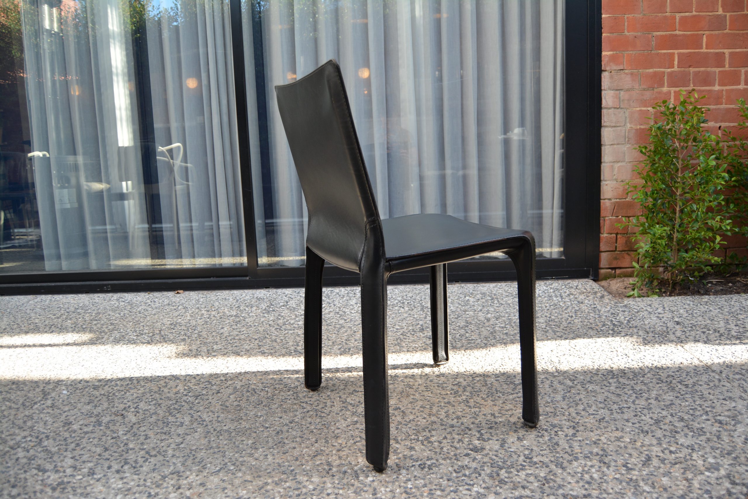 black-cassina-cab-chairs-leather-412-vintage-used-designer-dining-chairs-authentic-in-australia (30)