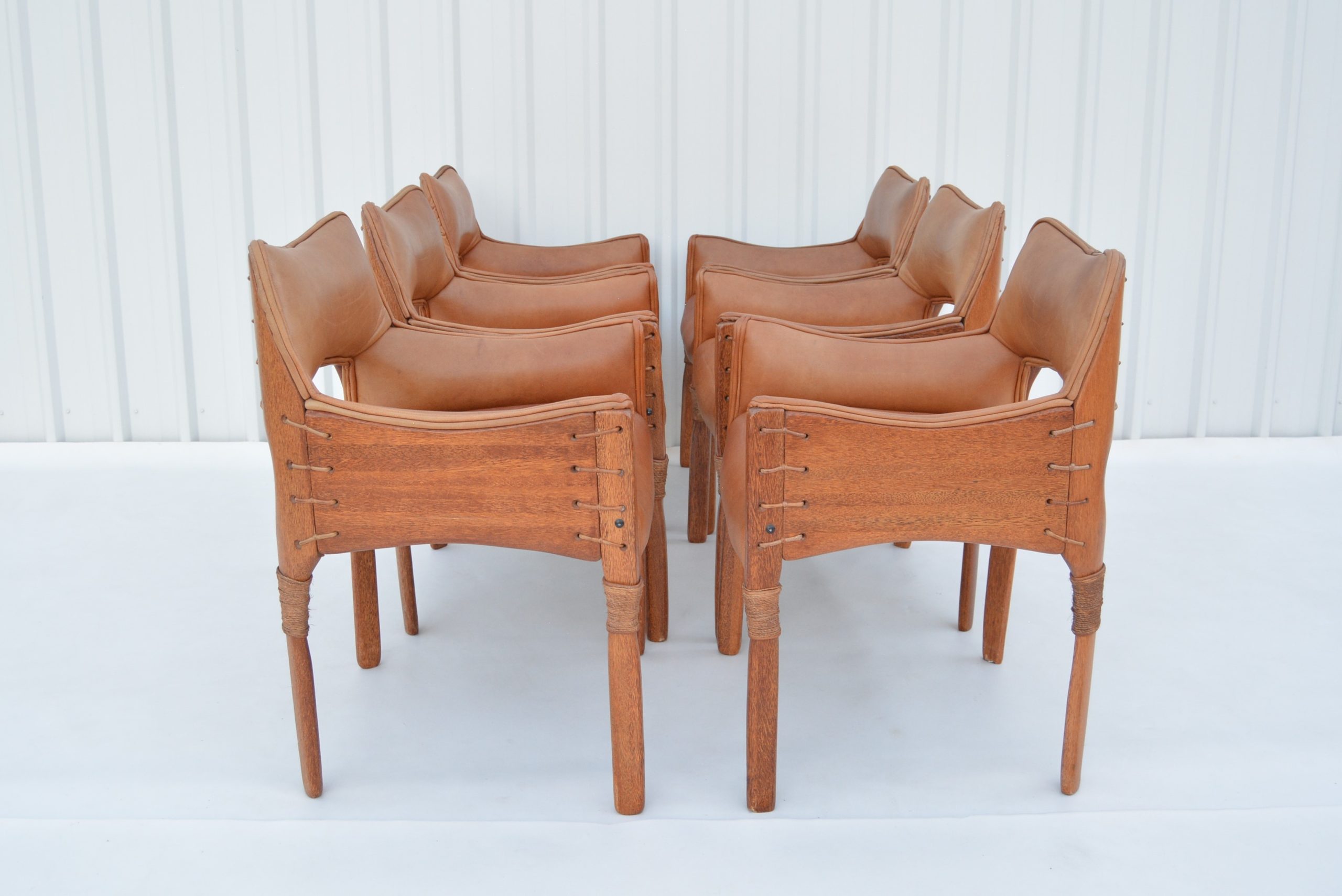 pacific-green-navajo-table-6-tuvalu-dining-chairs-suite-b-b-italia-era (14)