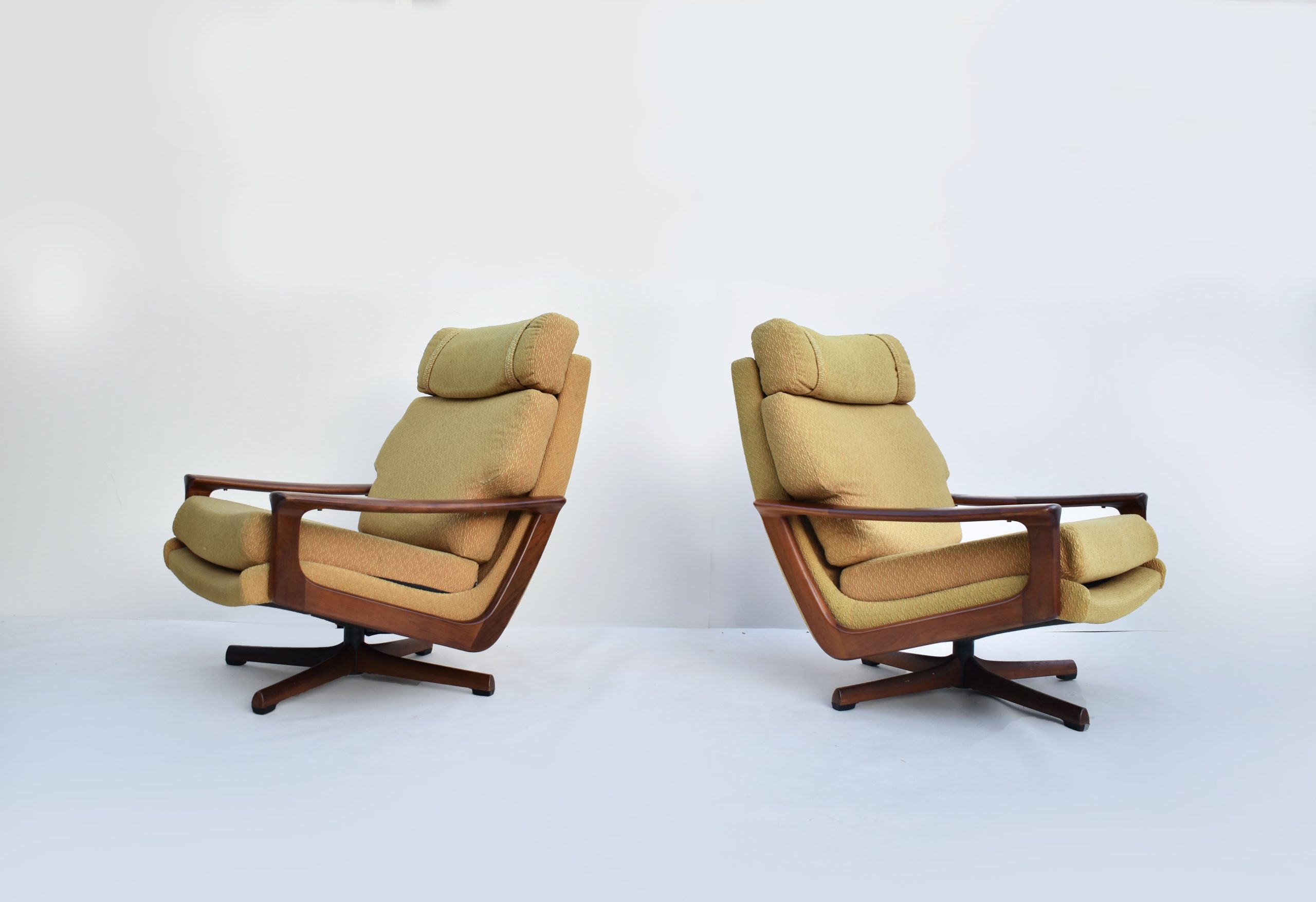 tessa-vintage-Lounge-fred-lowen-T21-swivel-fabric-parker-danish-era (2)