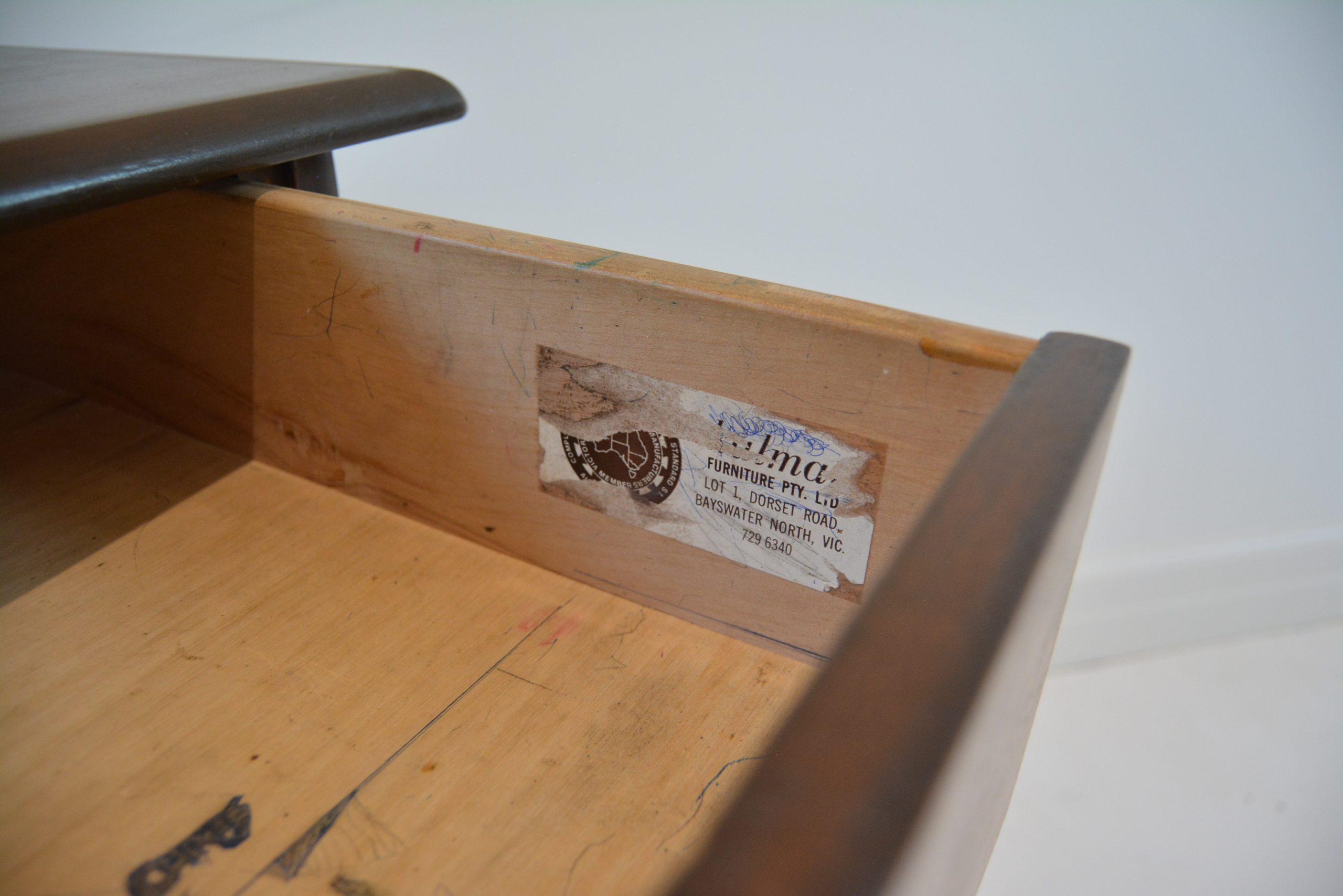 kalmar-1960's-vintage-dressing-table-perfect-as-laptop-computer-desk-writing-g-plan-danish-parker-style (6)