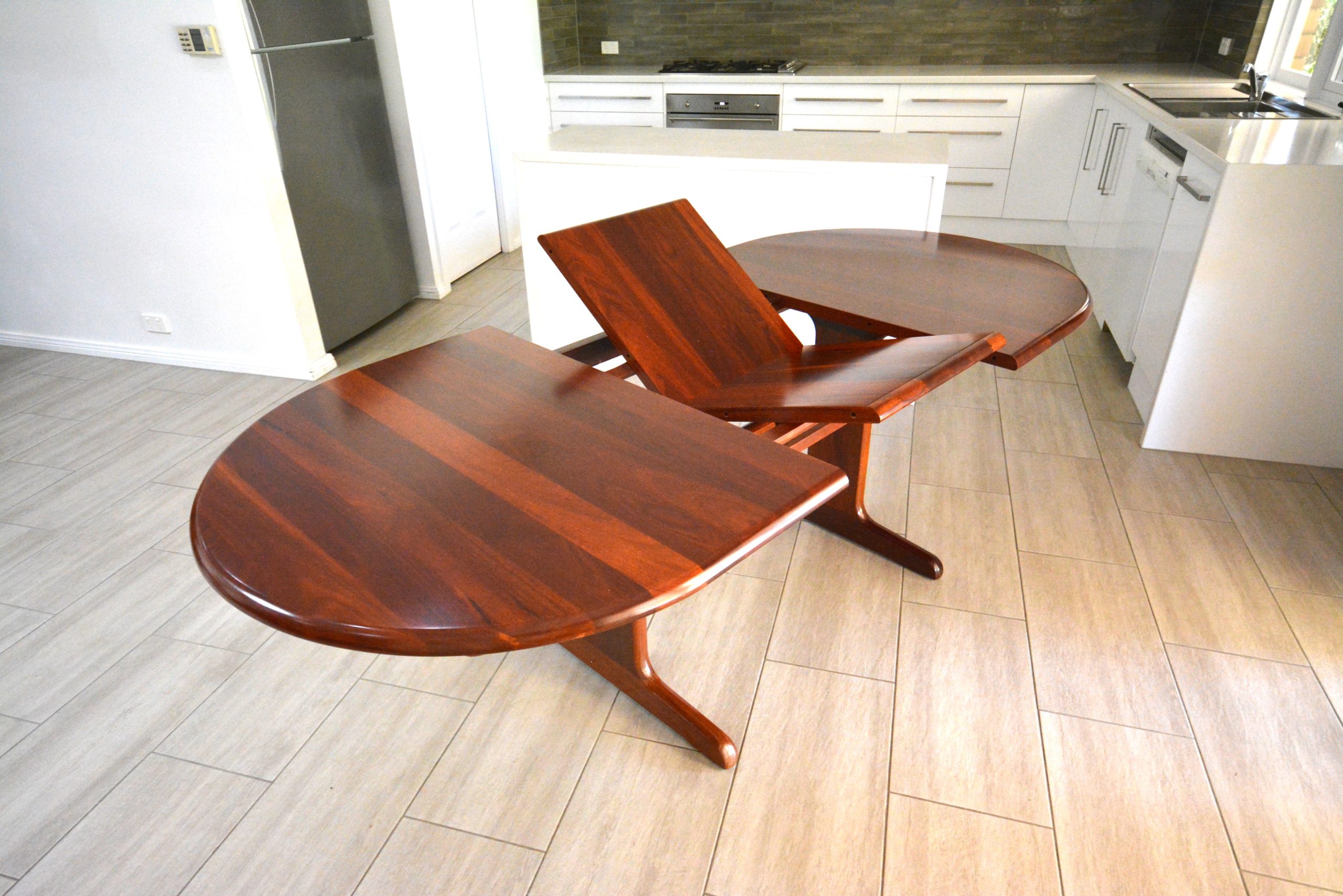 artica-dining-suite-vintage-chairs-extension-table-jarrah-howe-leather-top-quality-parker-mark-tuckey-era (26)